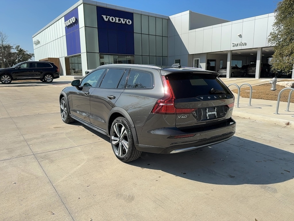 Certified 2025 Volvo V60 Cross Country B5 Plus Wagon