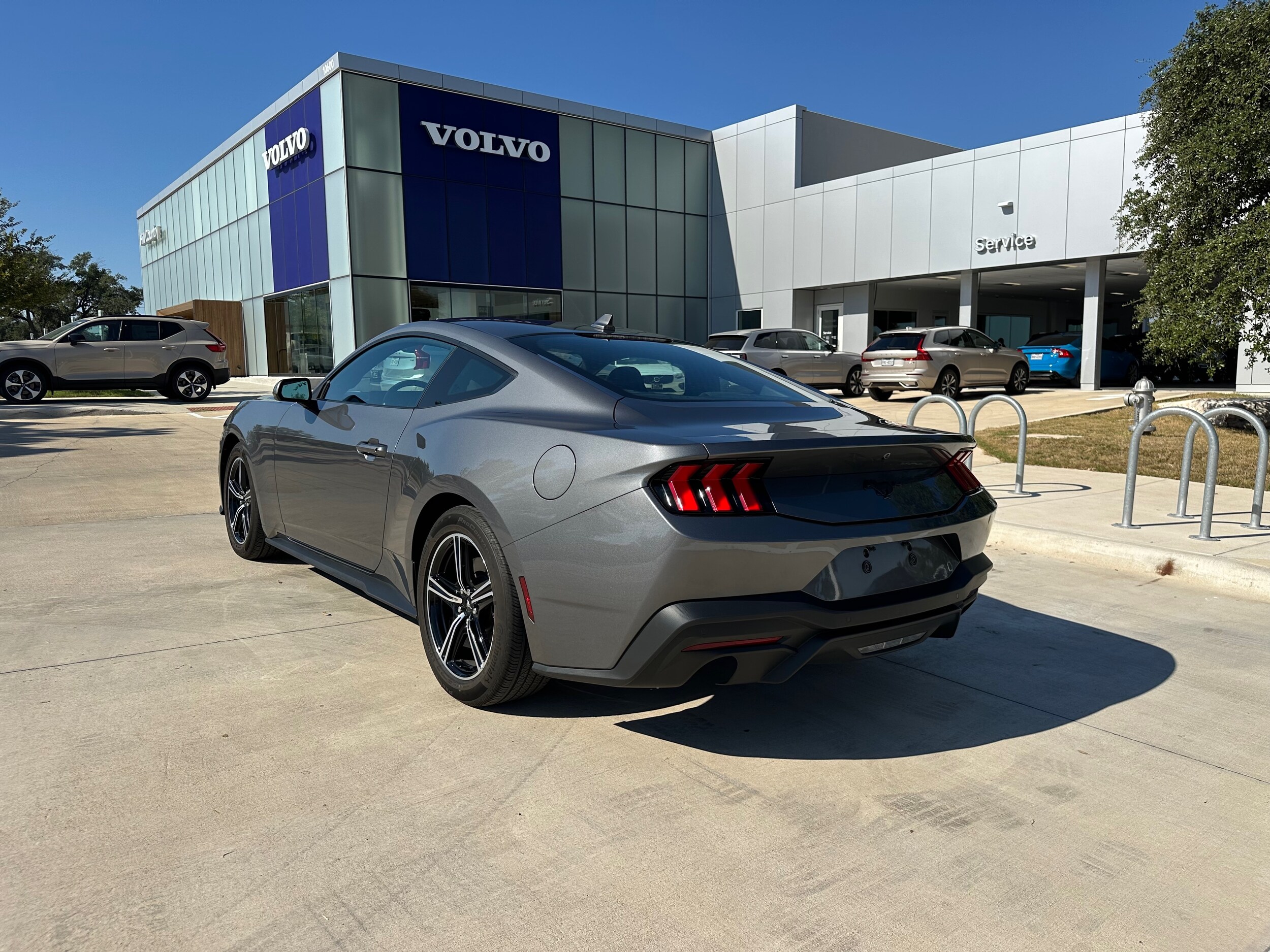 2024 Ford Mustang EcoBoost photo 3