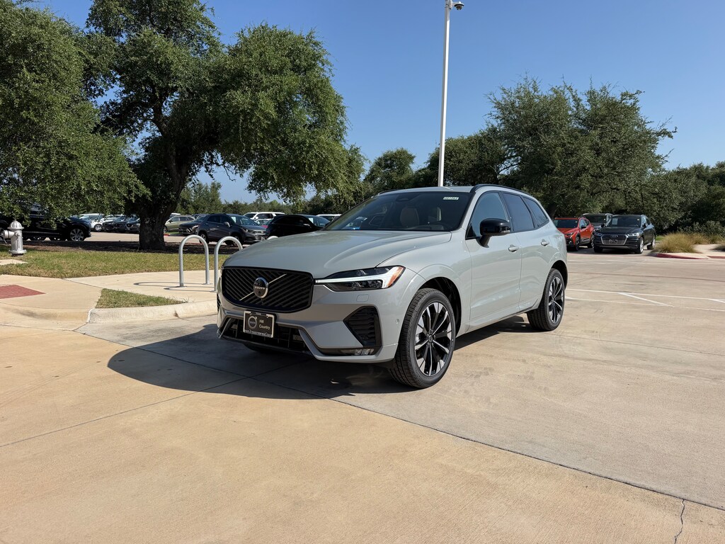 New 2026 Volvo XC60 B5 Plus SUV