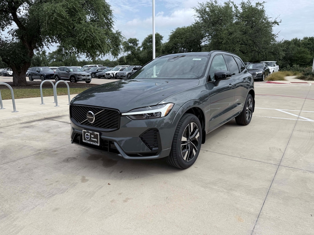 New 2026 Volvo XC60 plug-in hybrid T8 Core SUV