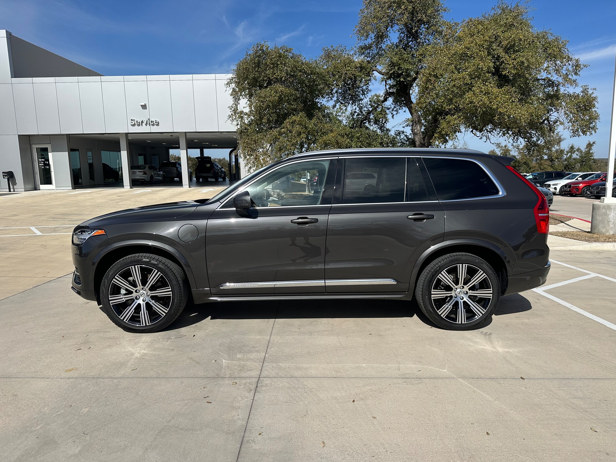 2024 Volvo XC90 T8 Plus photo 3