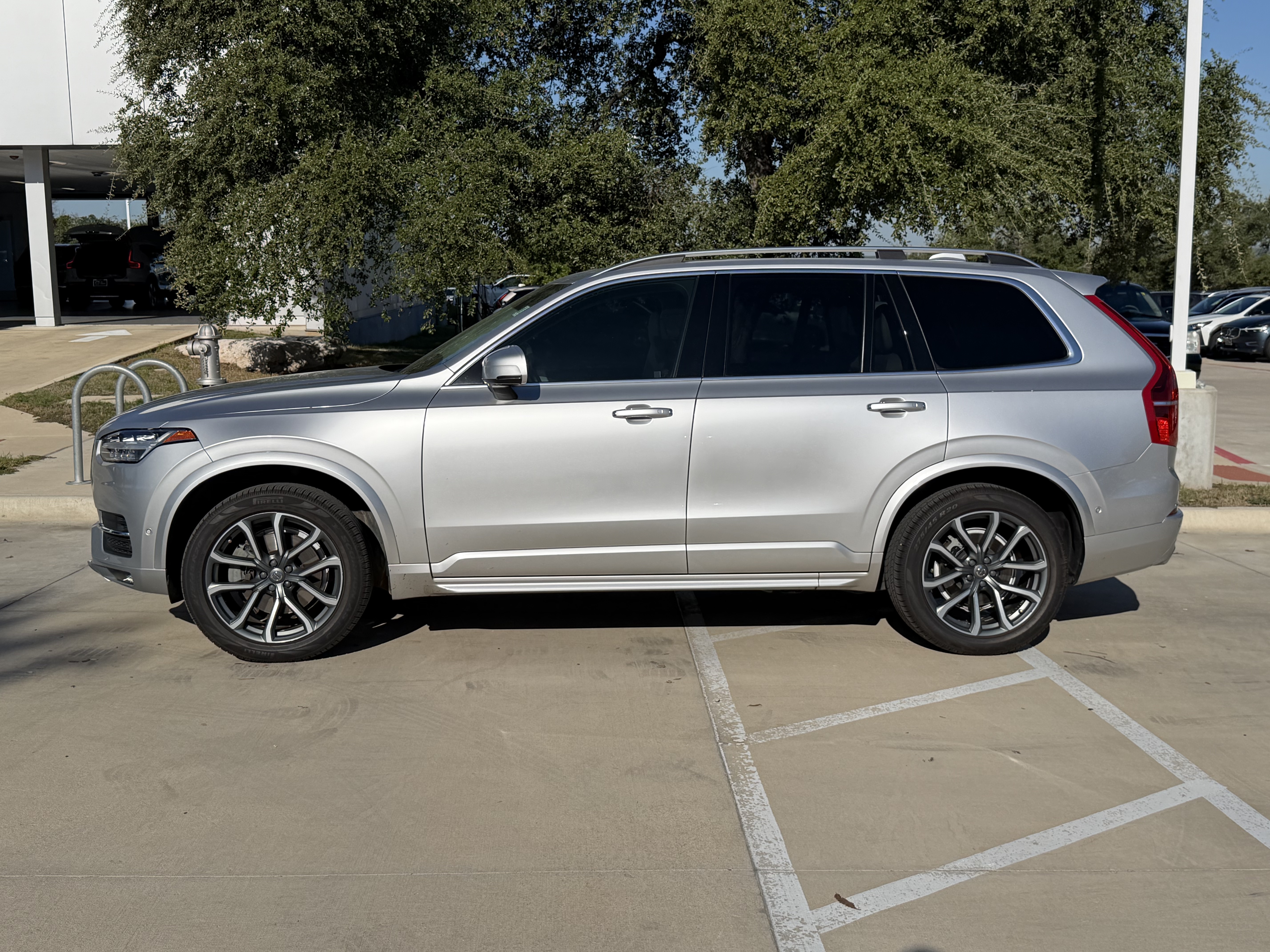 Used 2018 Volvo XC90 T6 AWD Momentum (7 Passenger) SUV