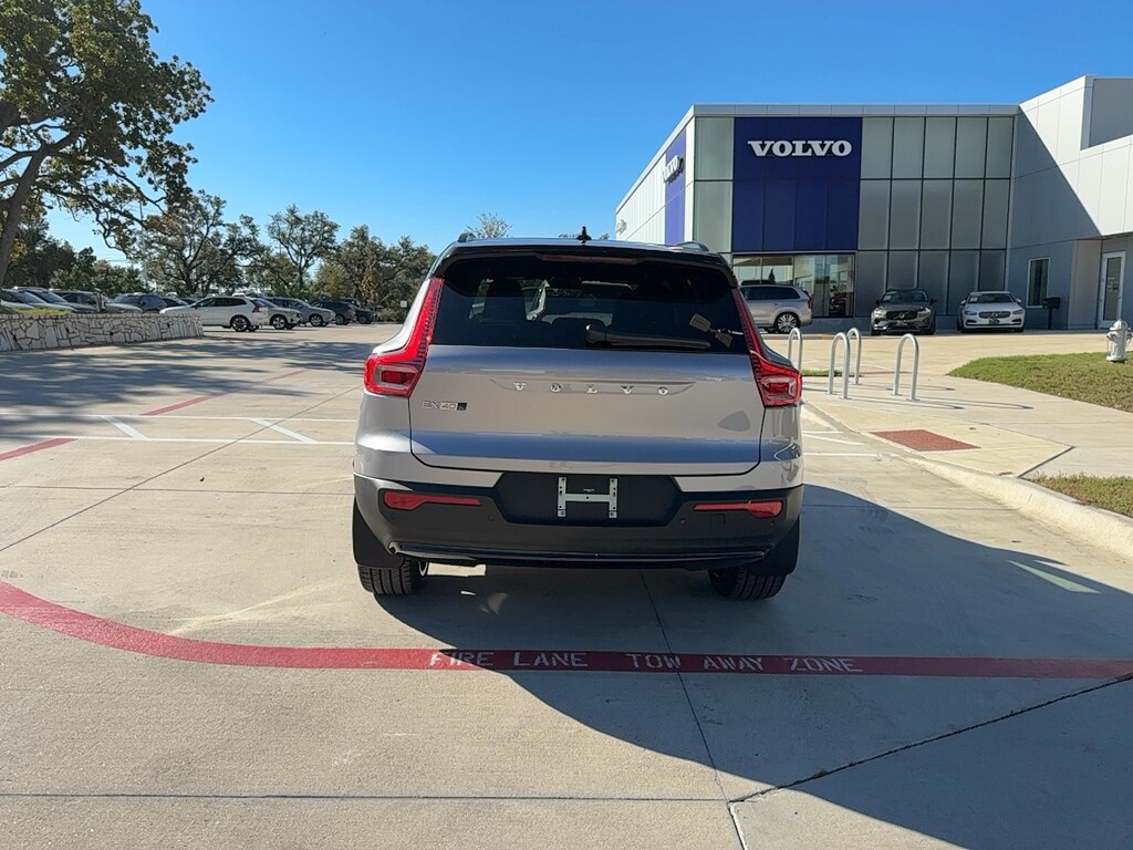 New 2026 Volvo EX40 Twin Motor Plus SUV