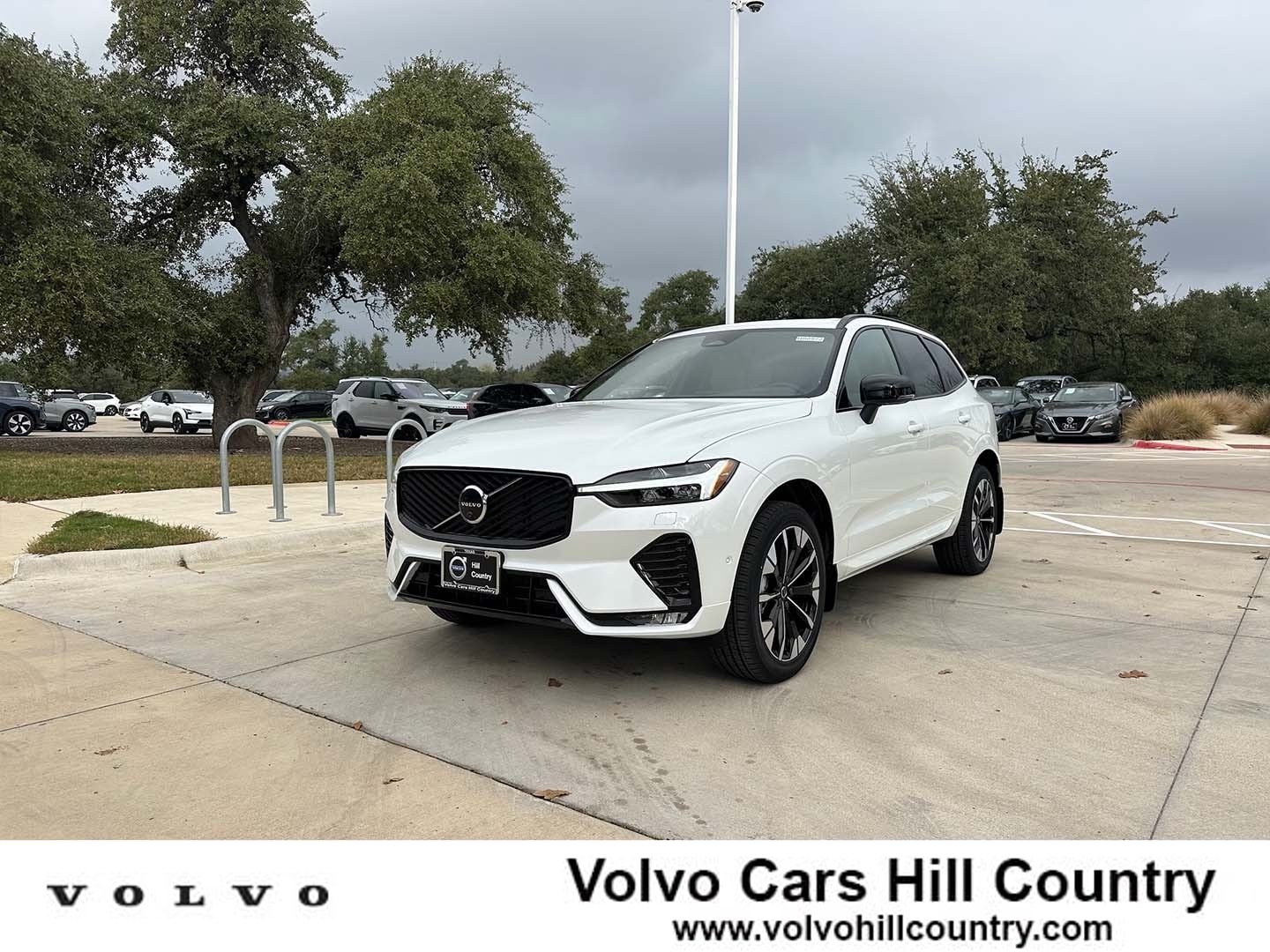 2026 Volvo XC60 Plus's photo