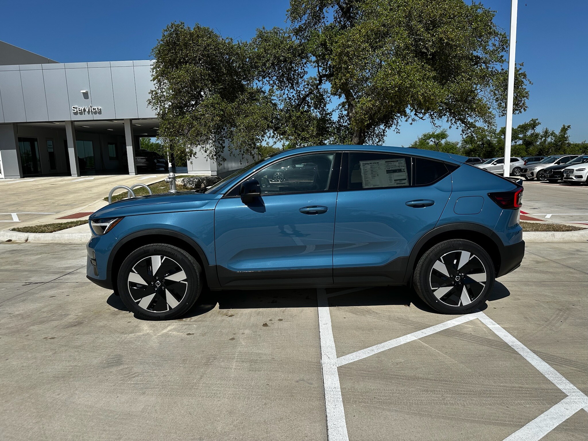 2024 Volvo C40 Recharge Core photo 3
