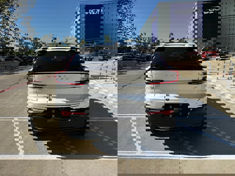 2024 Volvo C40 Recharge Core photo 4