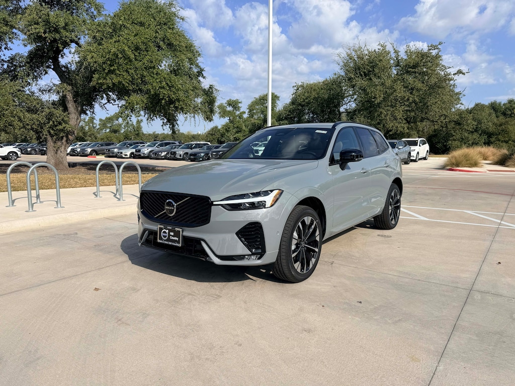 New 2026 Volvo XC60 B5 Plus SUV
