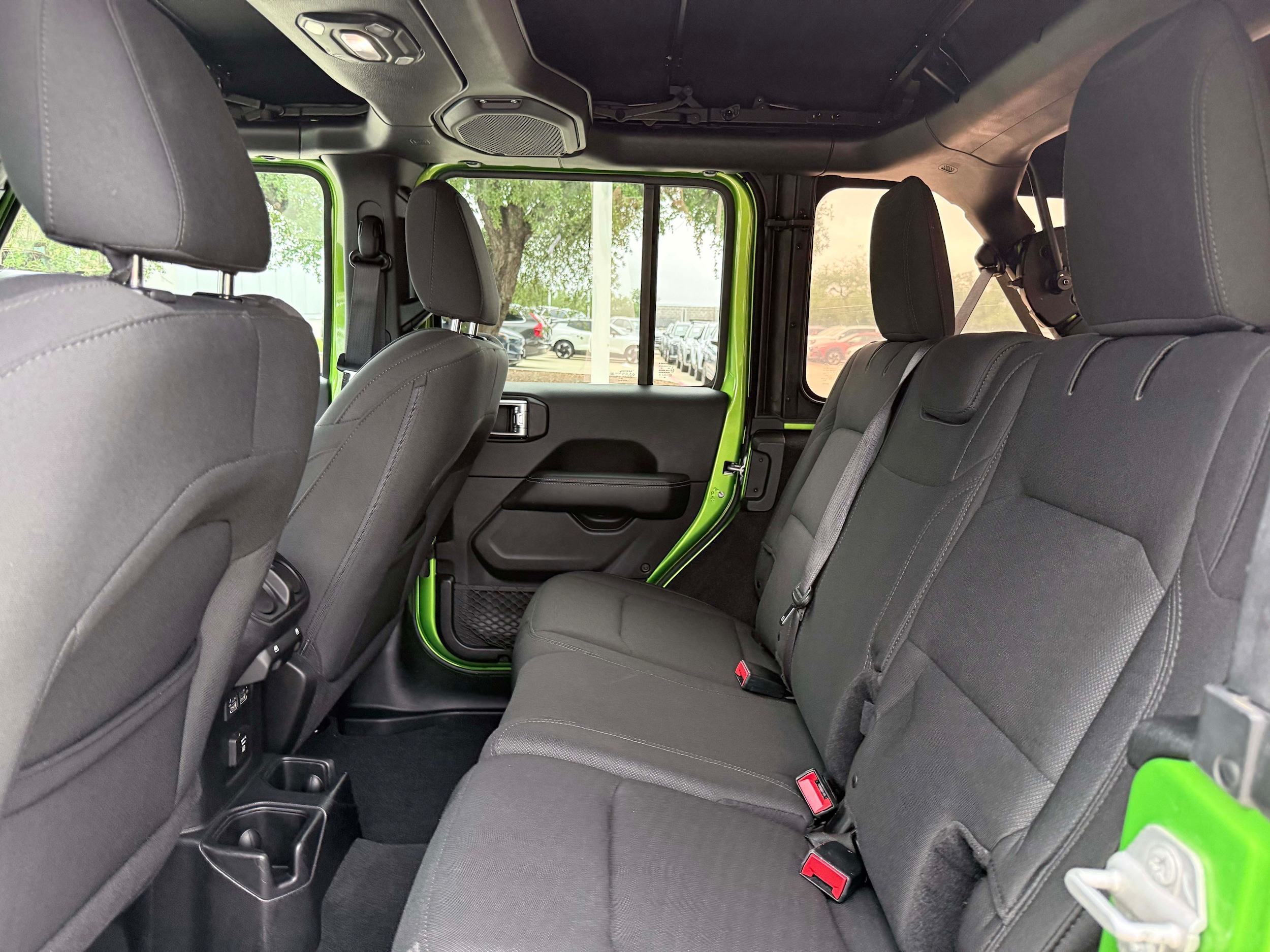 2018 Jeep All-New Wrangler Unlimited Sahara - Photo 13