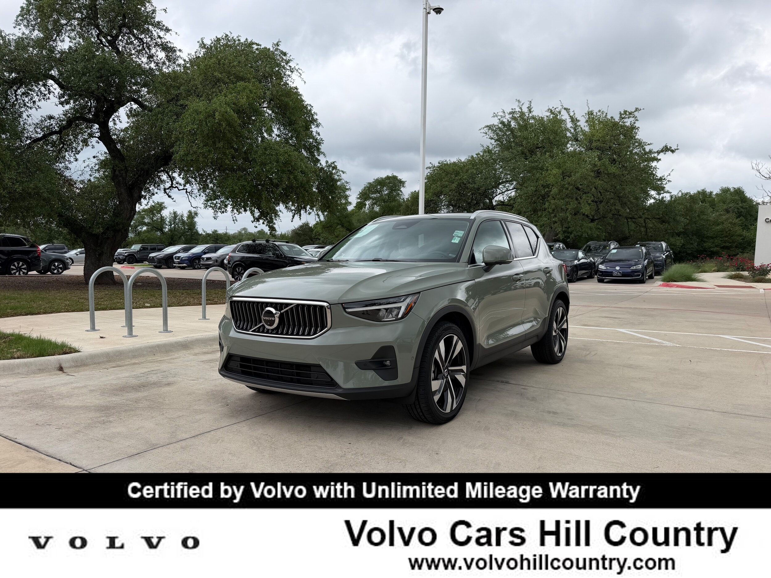 2023 Volvo XC40 SUV 