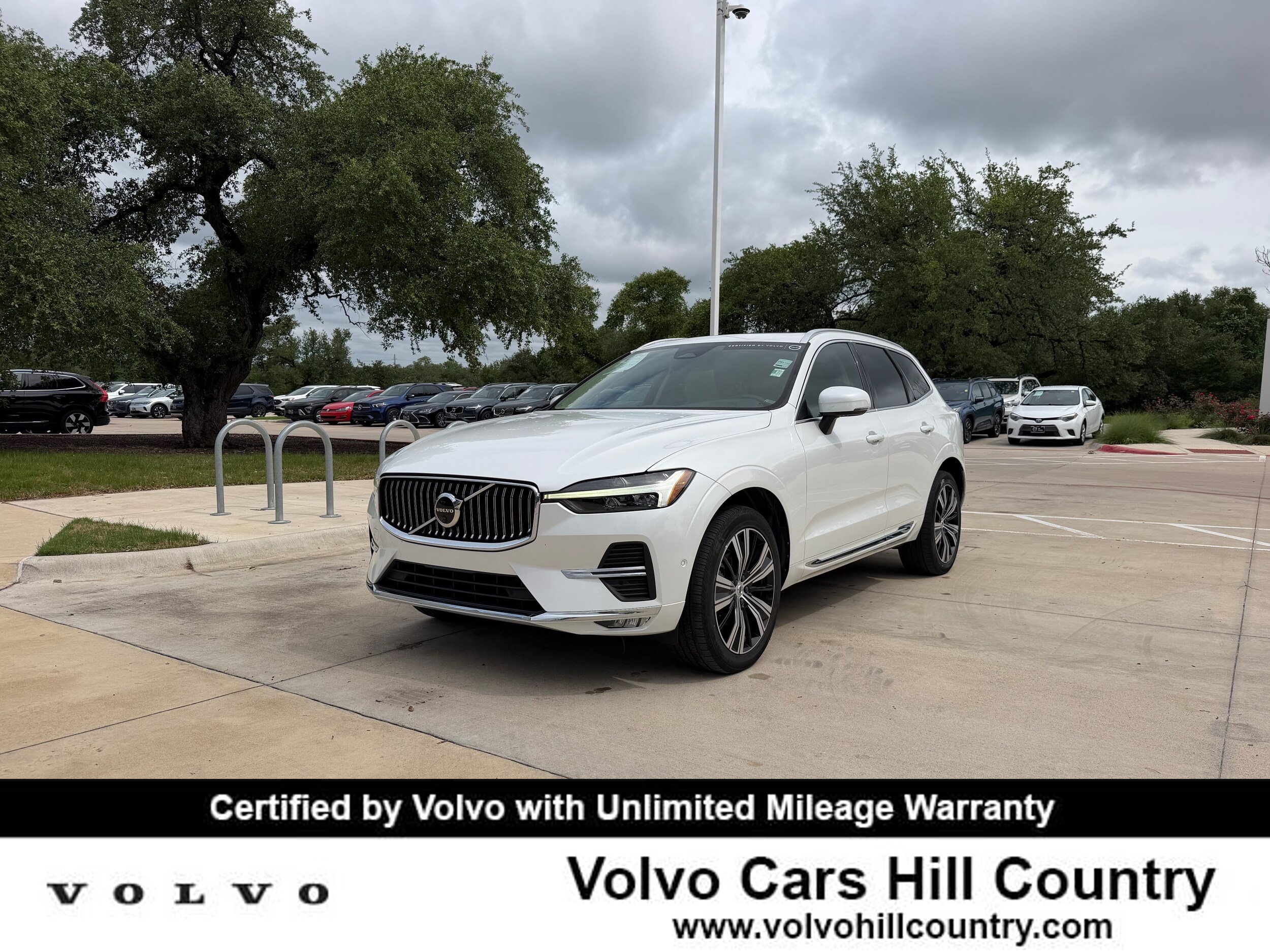 2023 Volvo XC60 B5 Plus Bright Theme AWD's photo