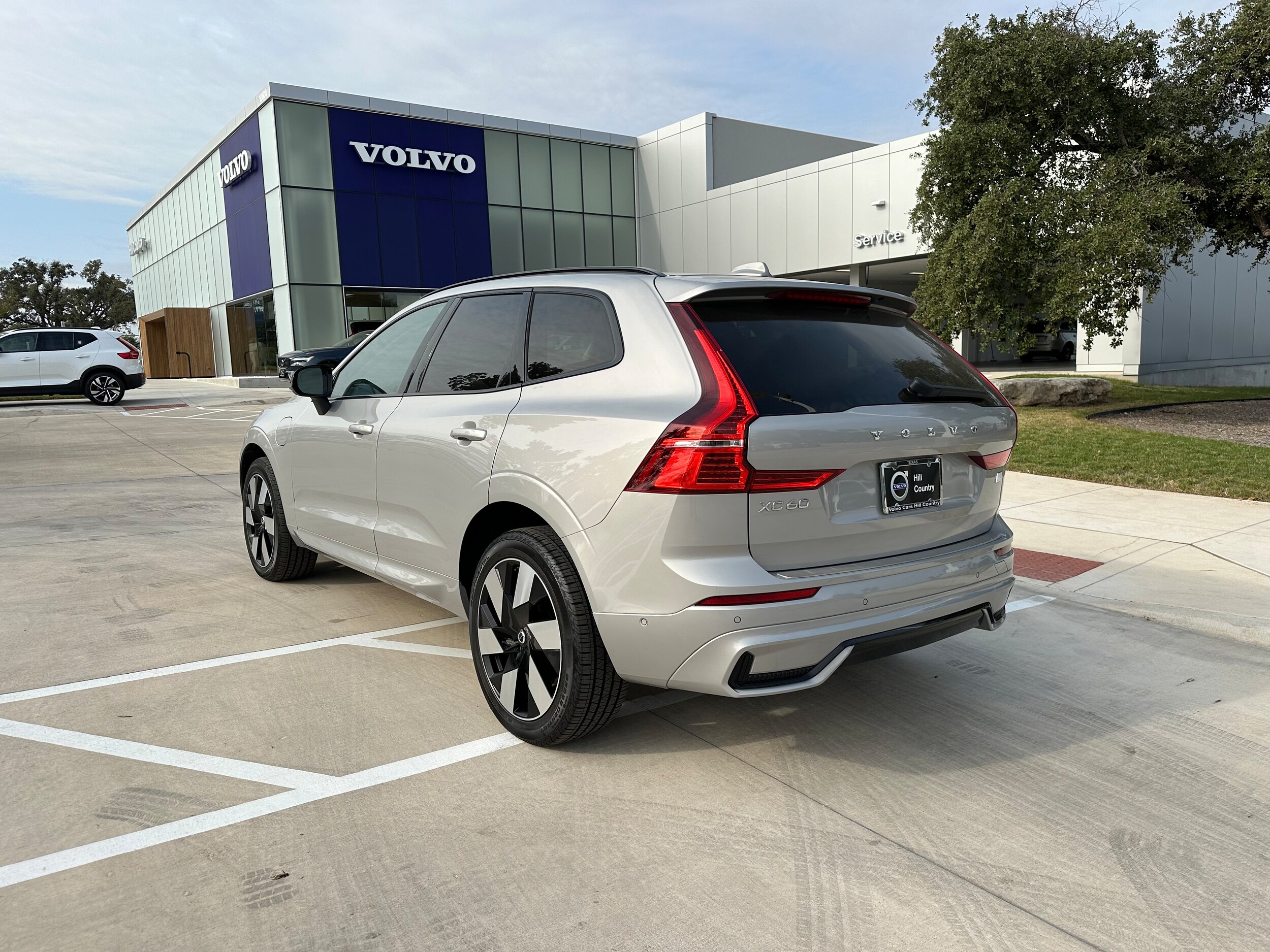 2024 Volvo XC60 Hybrid T8 Plus photo 4