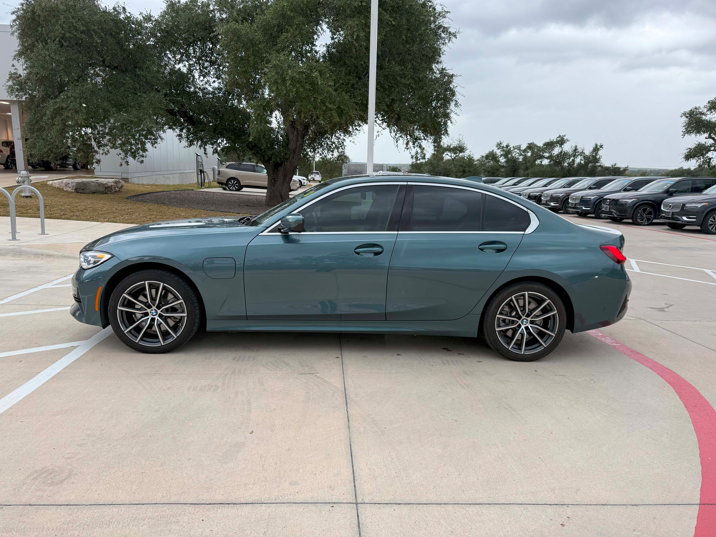 2021 Bmw 330e 3-Series photo 3