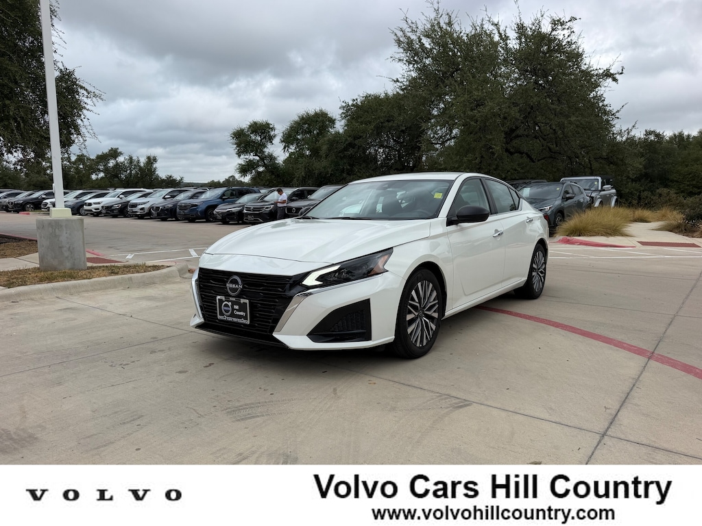 Used 2025 Nissan Altima SV Sedan