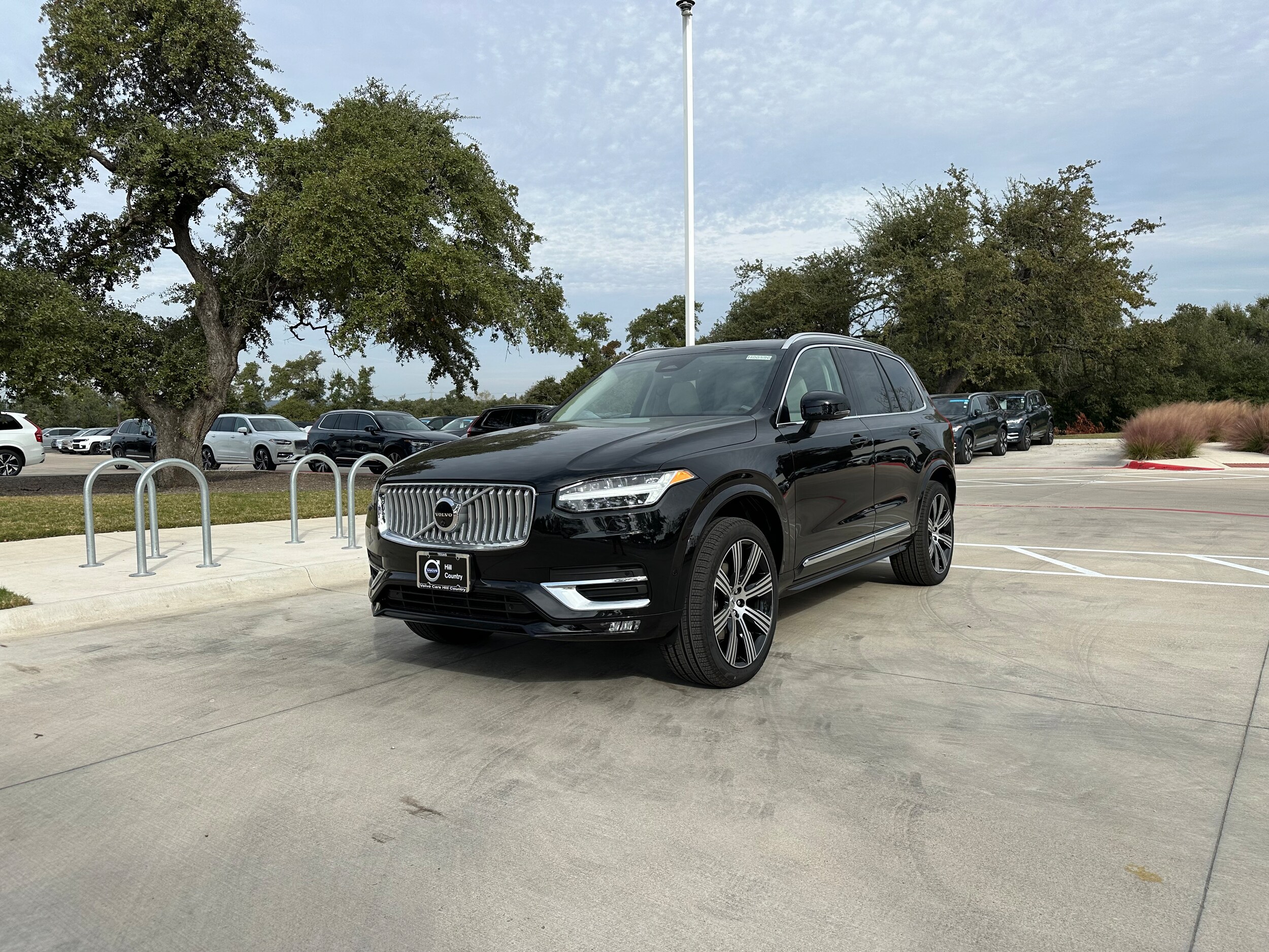 2025 Volvo XC90 Plus photo 2