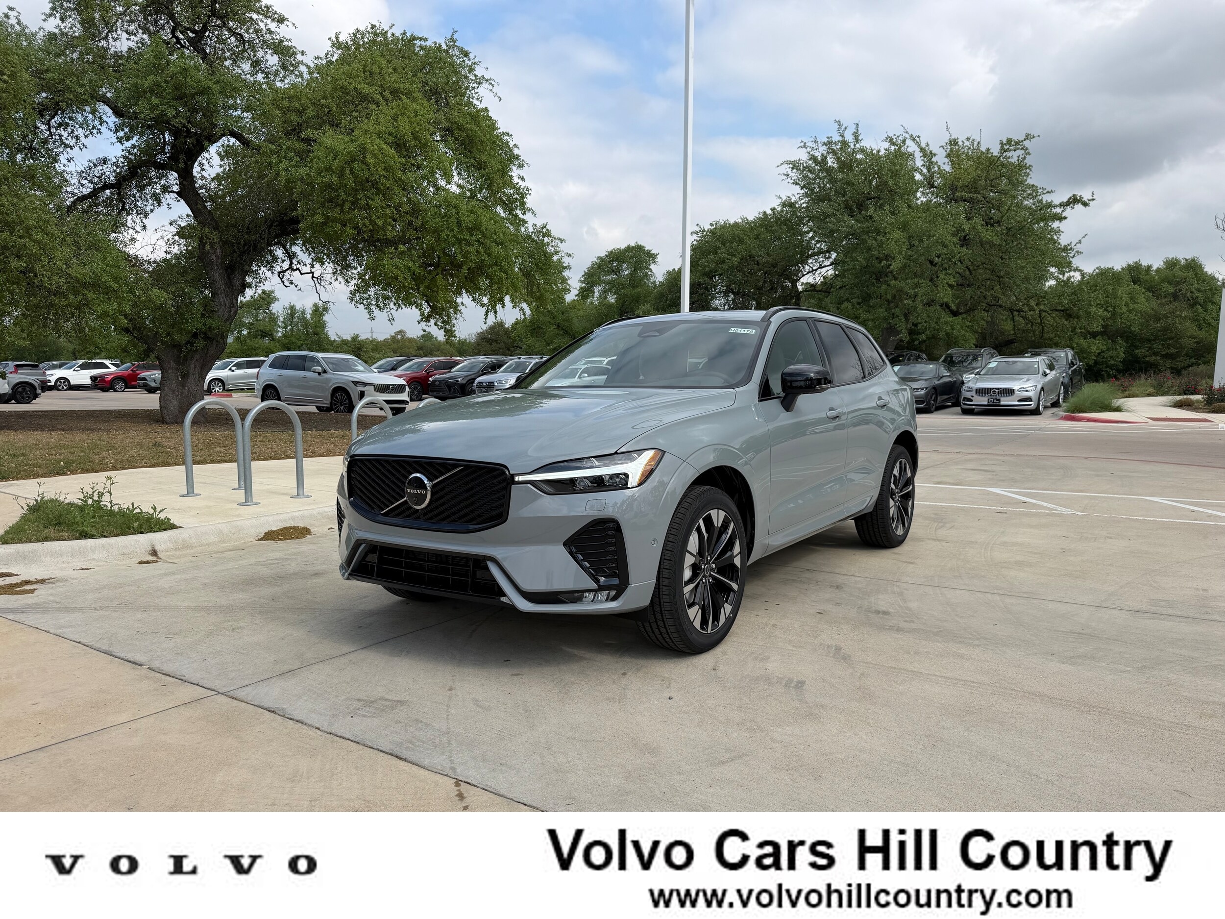 New 2026 Volvo XC60 B5 Plus
