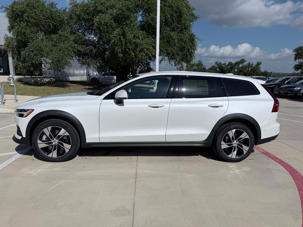 New 2026 Volvo V60 Cross Country B5 Plus Wagon
