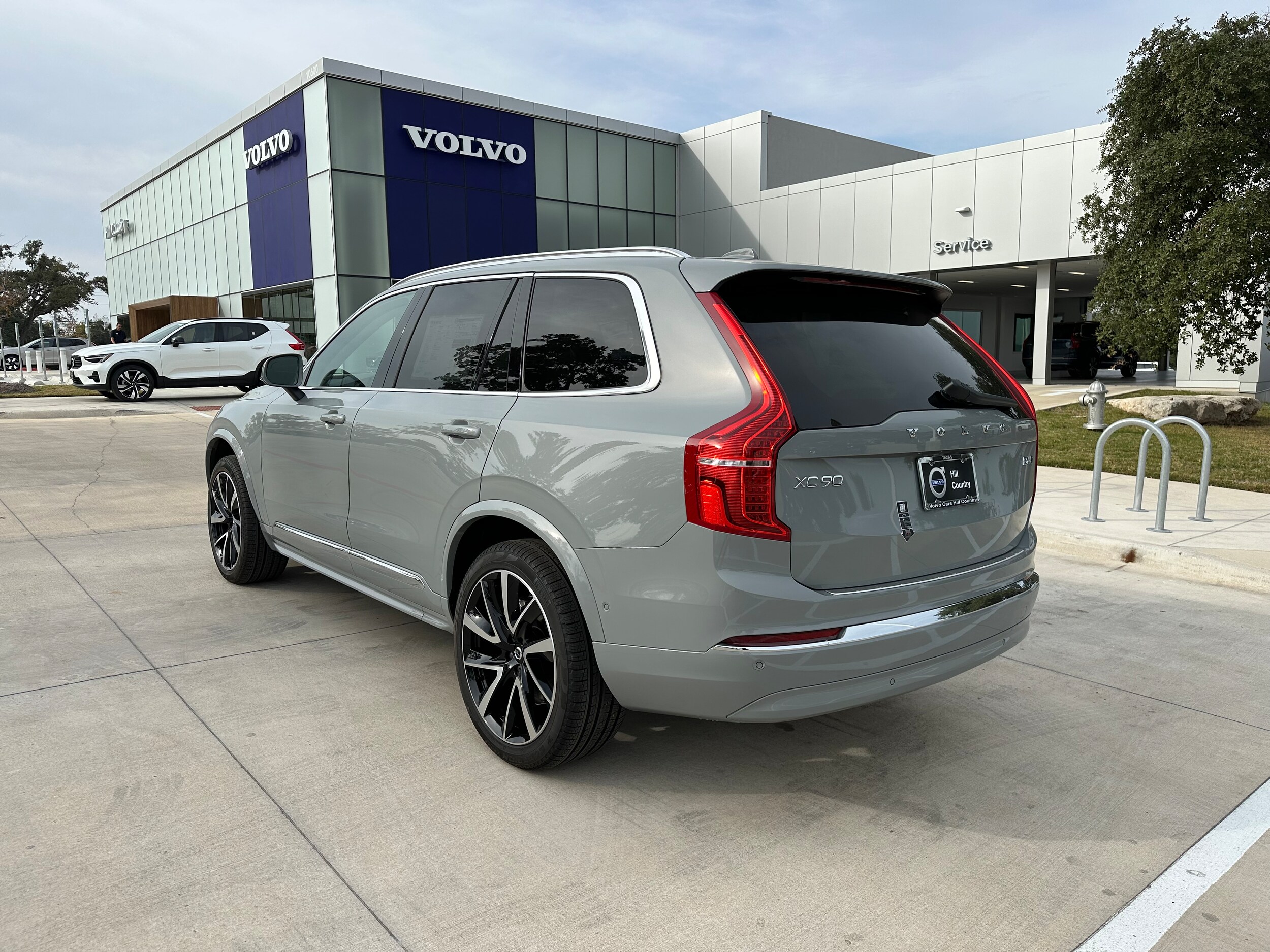 2025 Volvo XC90 Plus photo 3