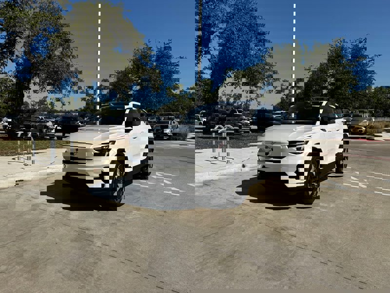 2024 Volvo C40 Recharge Core photo 2