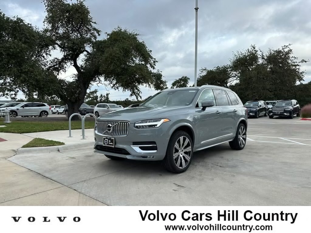 2025 Volvo XC90 Plus's photo
