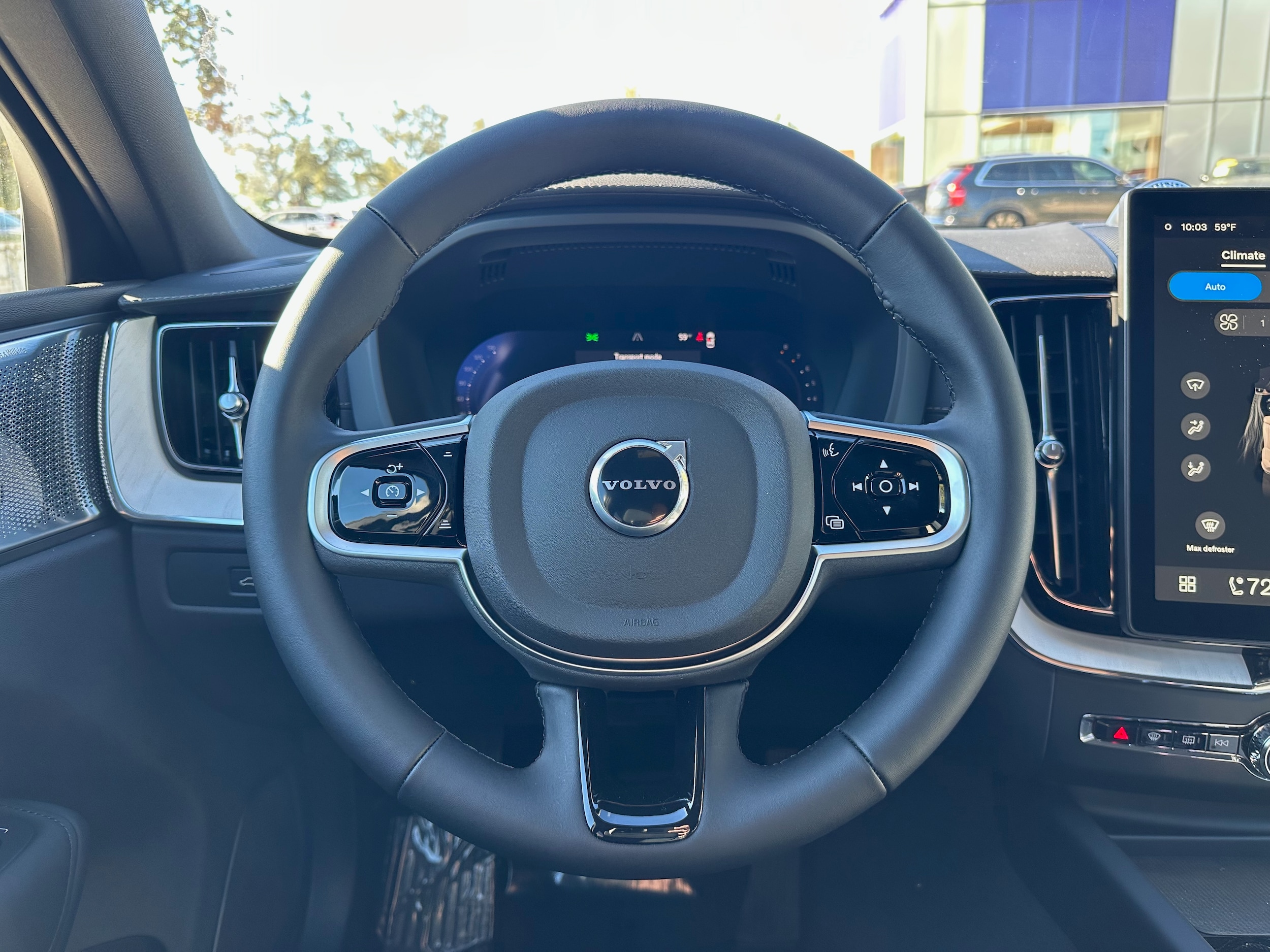 2026 Volvo XC60 Ultra - Photo 14