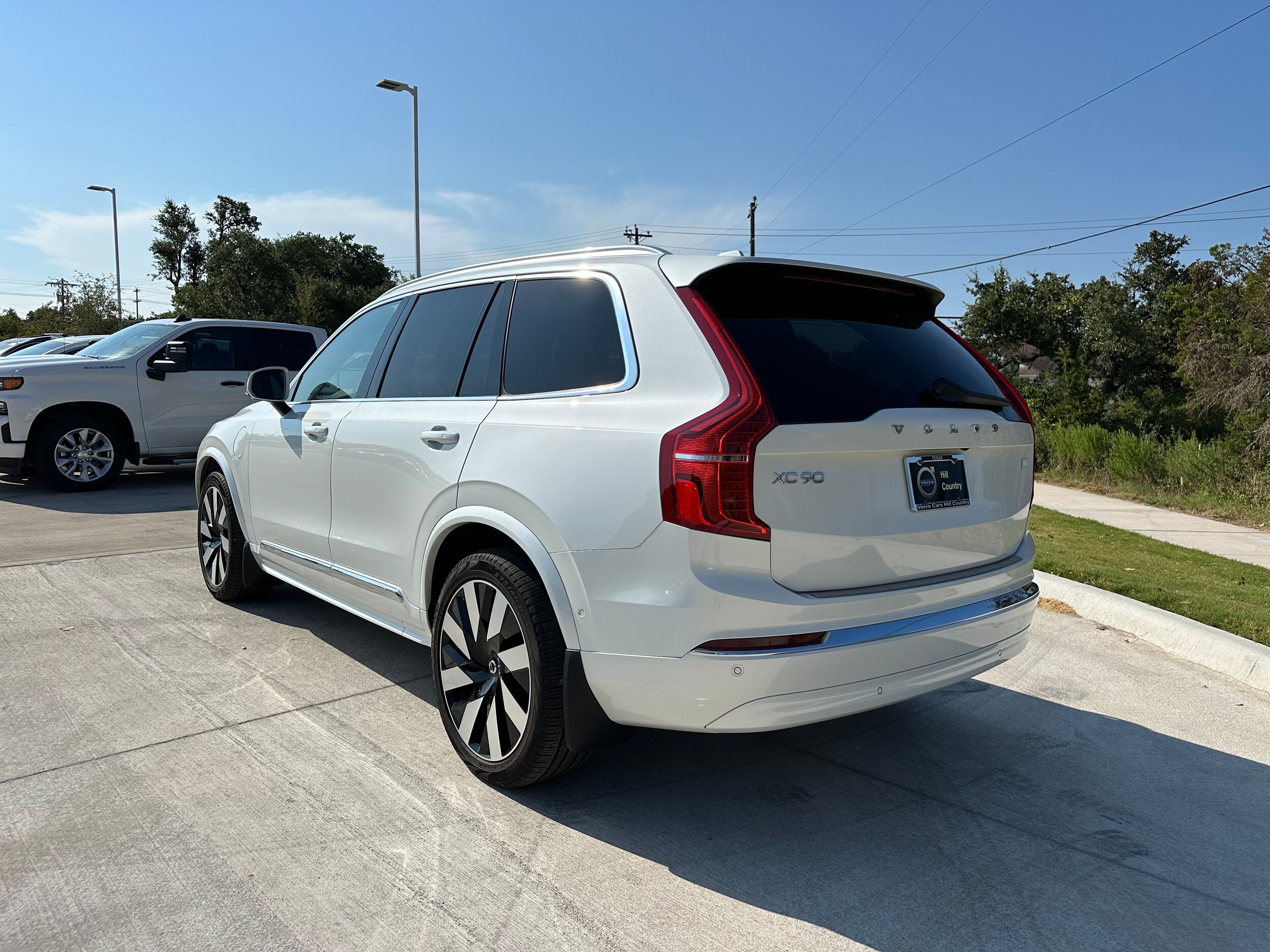 2024 Volvo XC90 T8 Ultimate photo 4