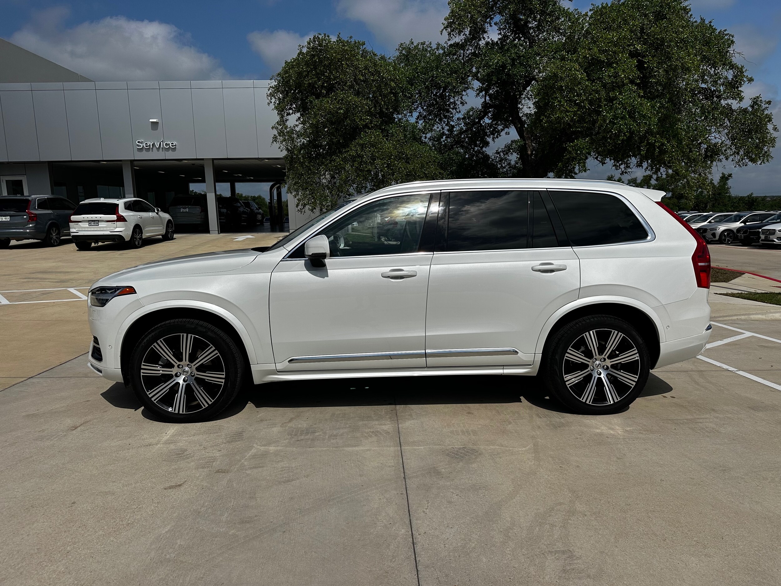 2023 Volvo XC90 Ultimate photo 3