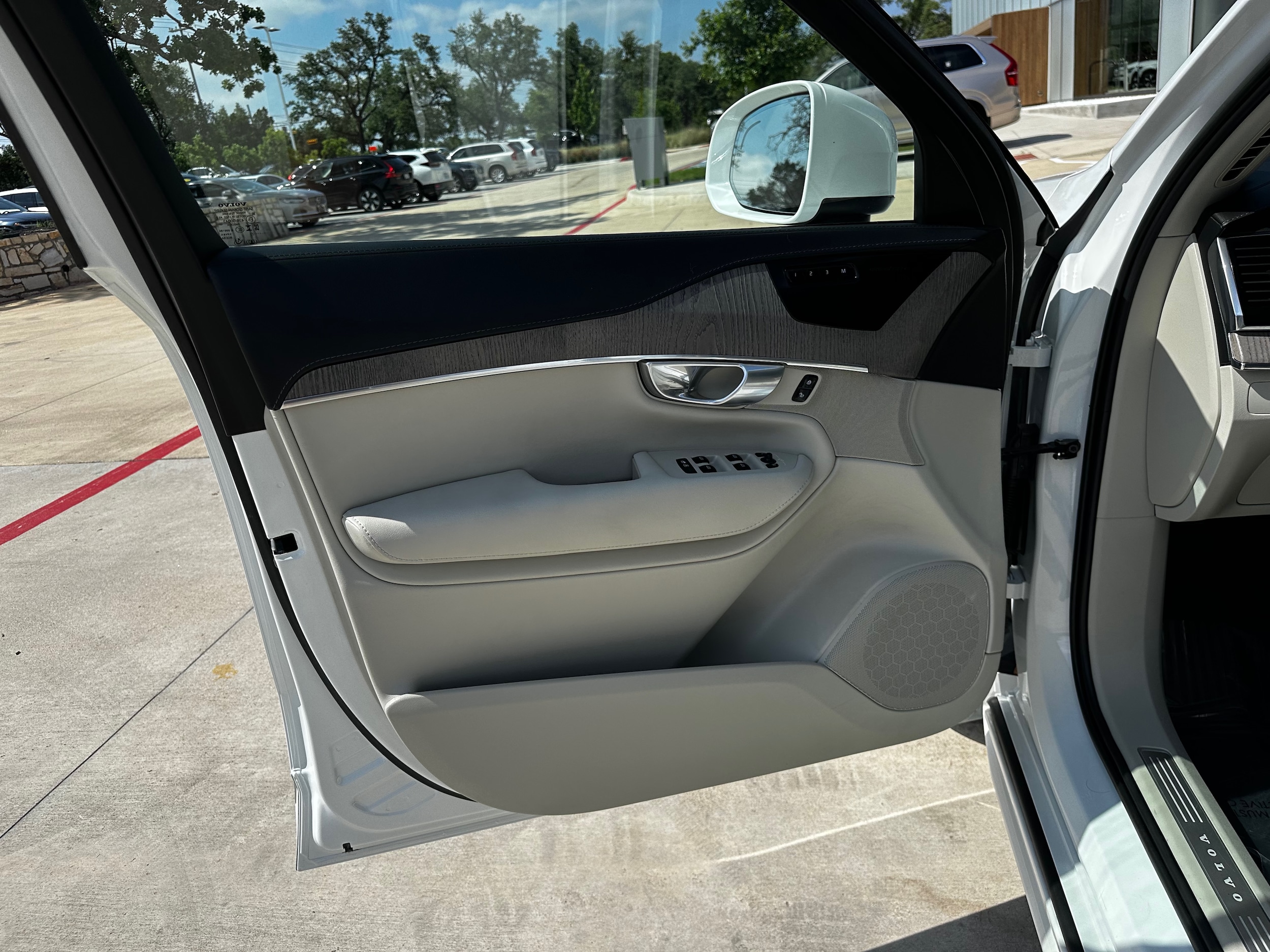 2023 Volvo XC90 Ultimate - Photo 23