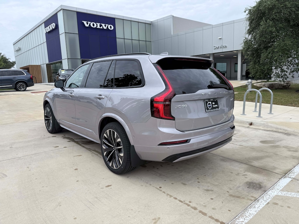 New 2026 Volvo XC90 plug-in hybrid T8 Ultra Dark Theme 7-Seater SUV