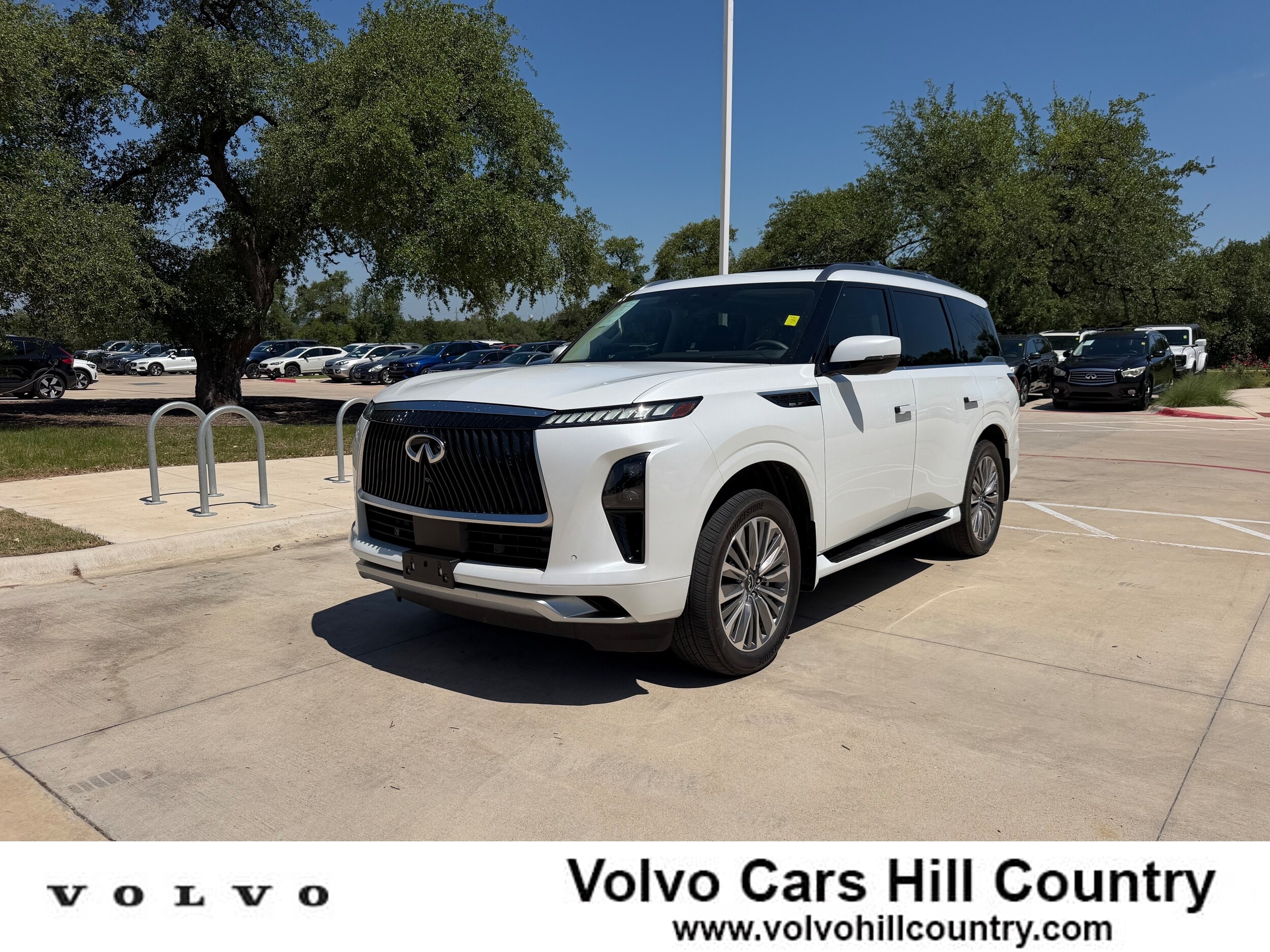 2026 INFINITI QX80 Luxe's photo