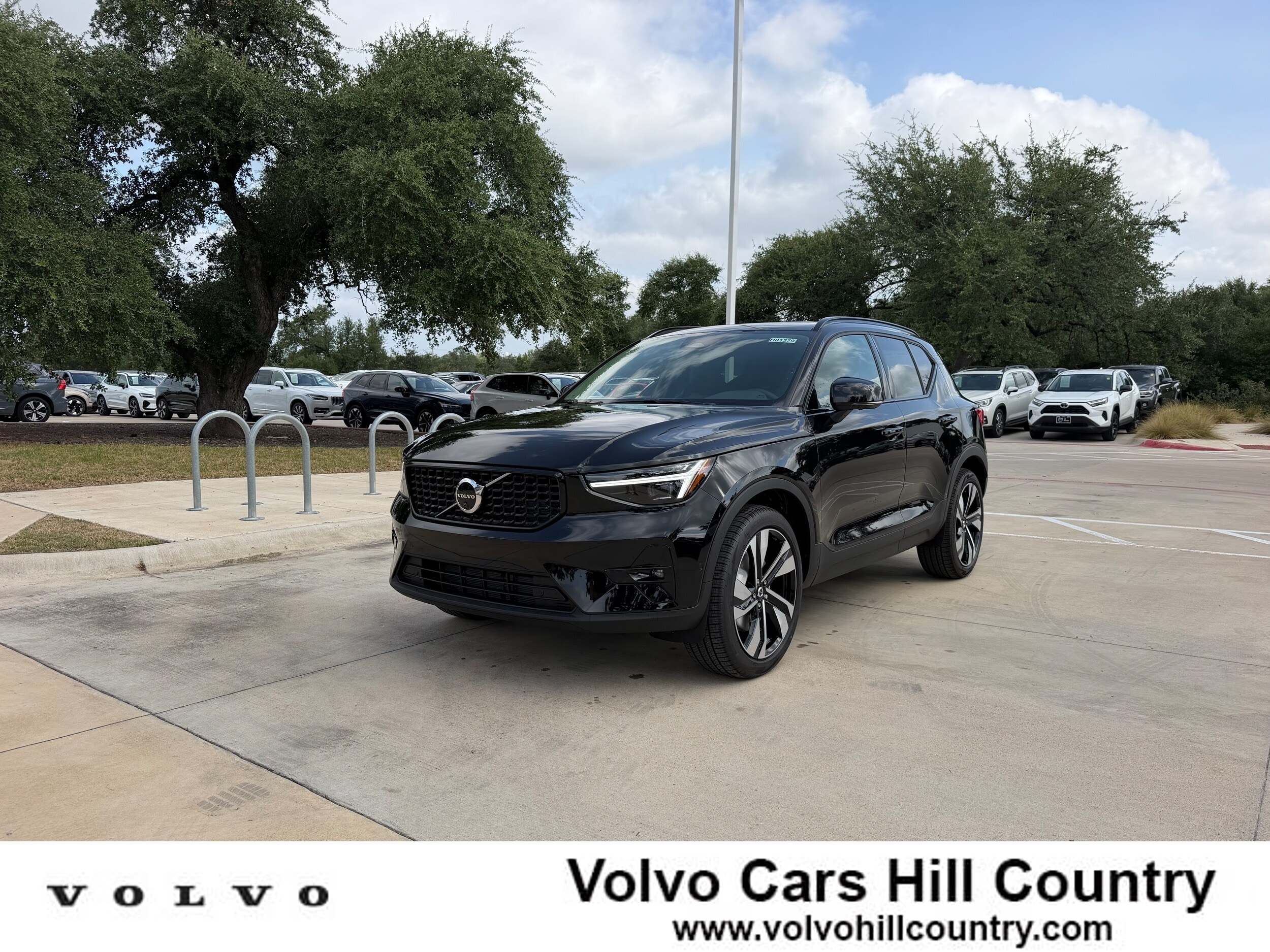 New 2026 Volvo XC40 B5 Ultra