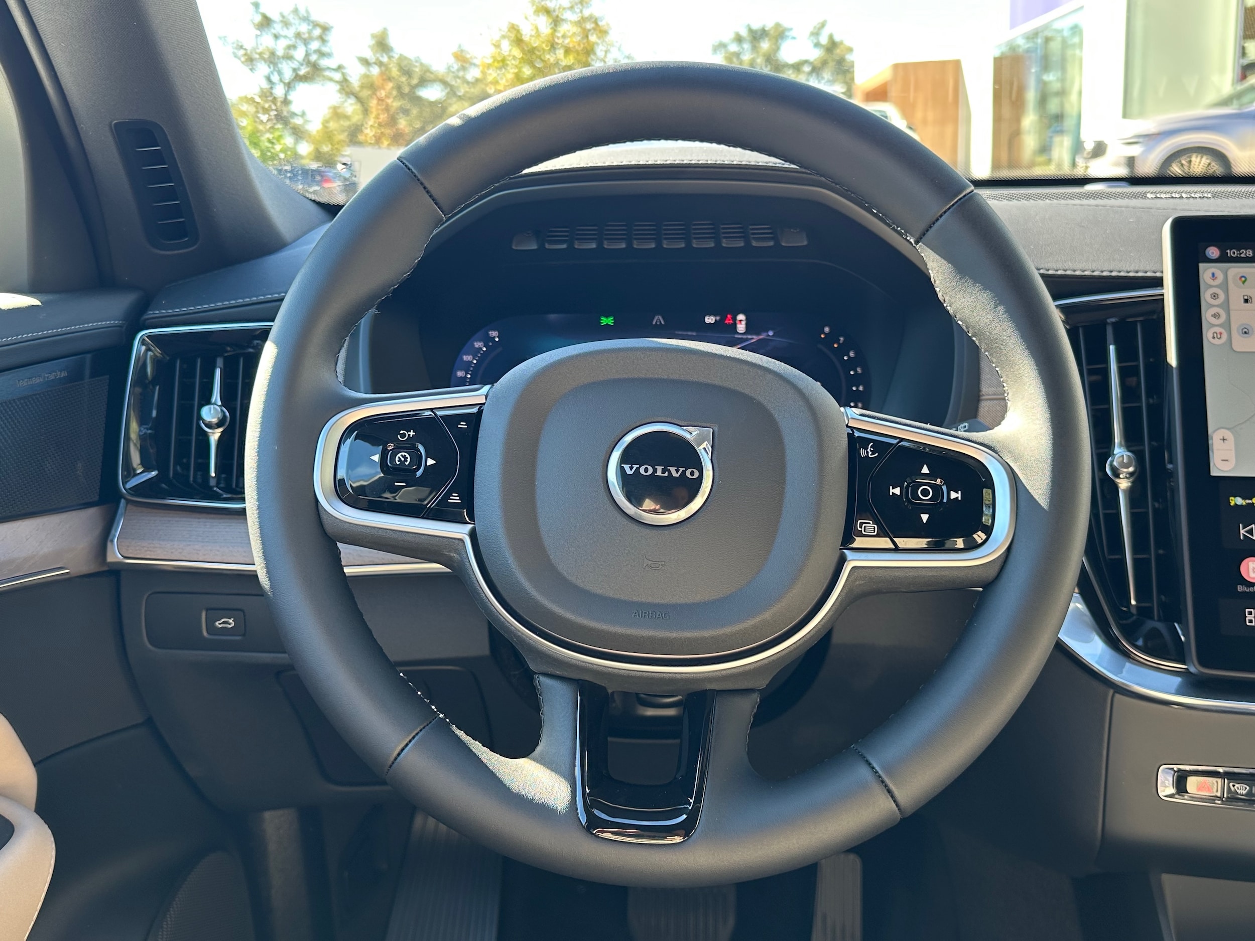 2026 Volvo XC90 Plus - Photo 15