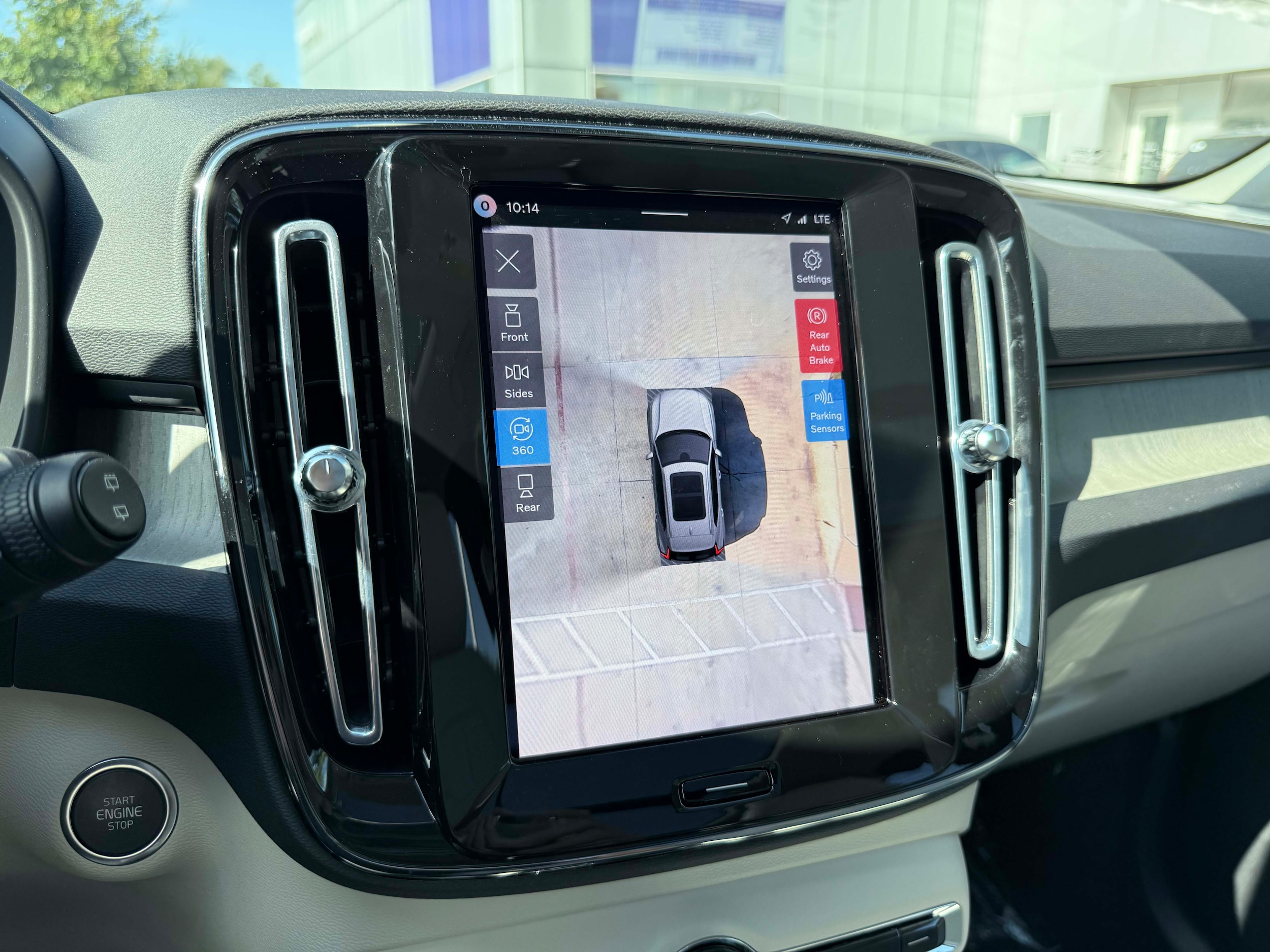 2026 Volvo XC40 Plus - Photo 25