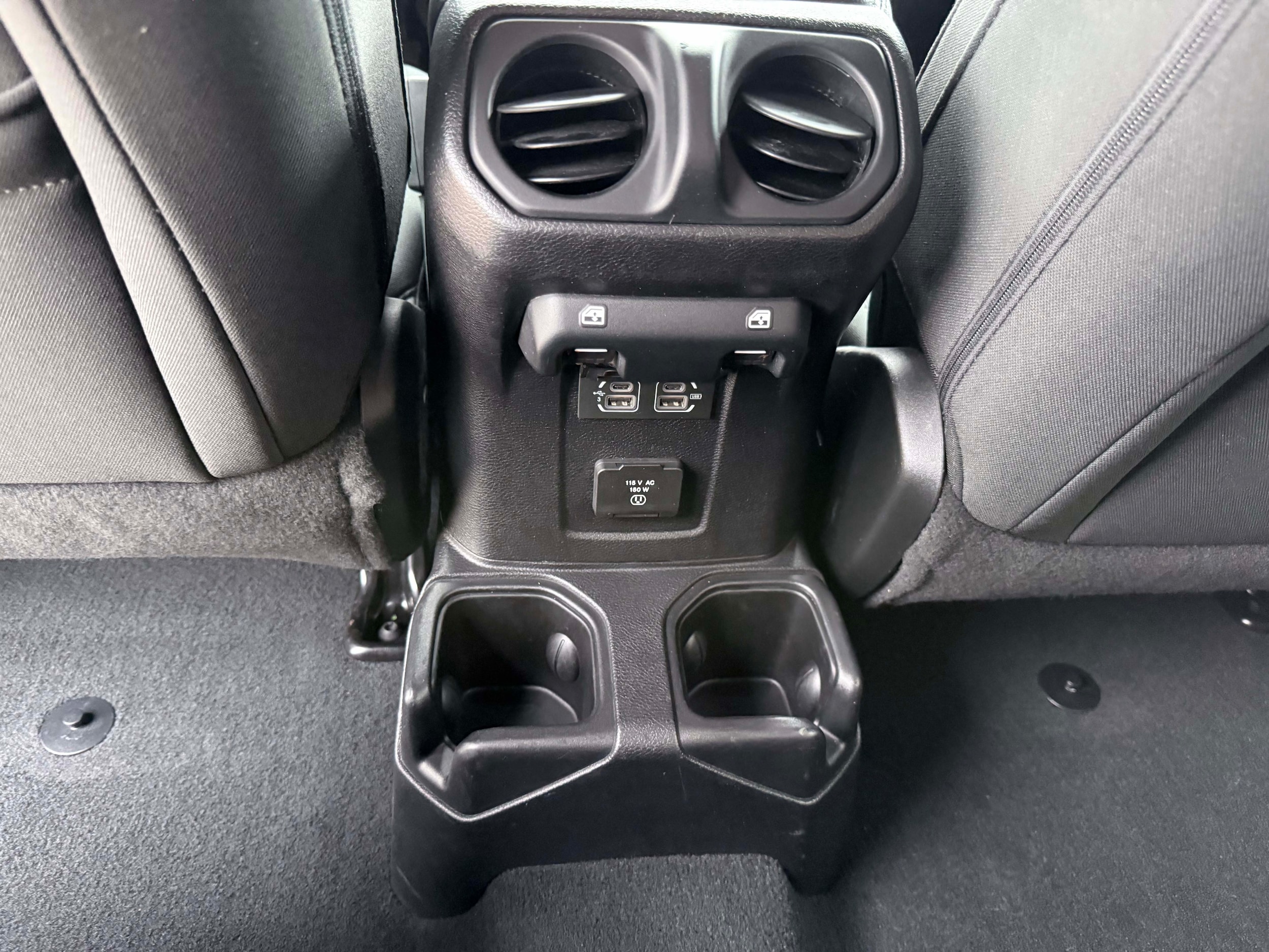2018 Jeep All-New Wrangler Unlimited Sahara - Photo 14