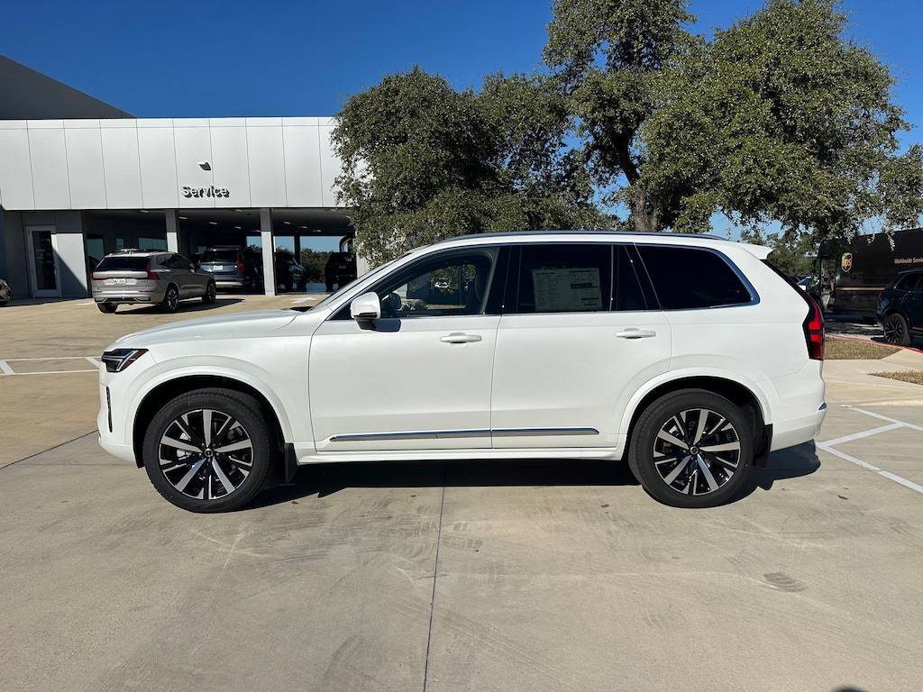 New 2026 Volvo XC90 B5 Core SUV