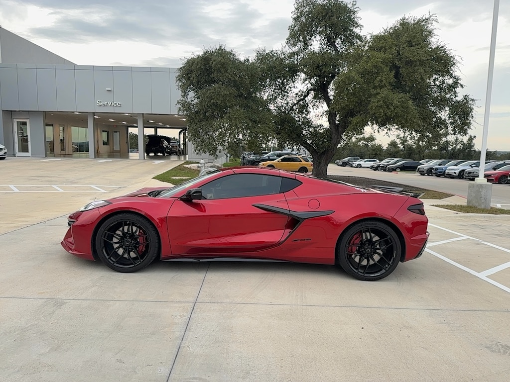 Used 2025 Chevrolet Corvette Z06 w/2LZ Coupe
