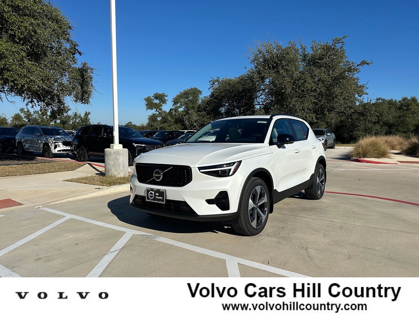 2026 Volvo XC40 Plus's photo