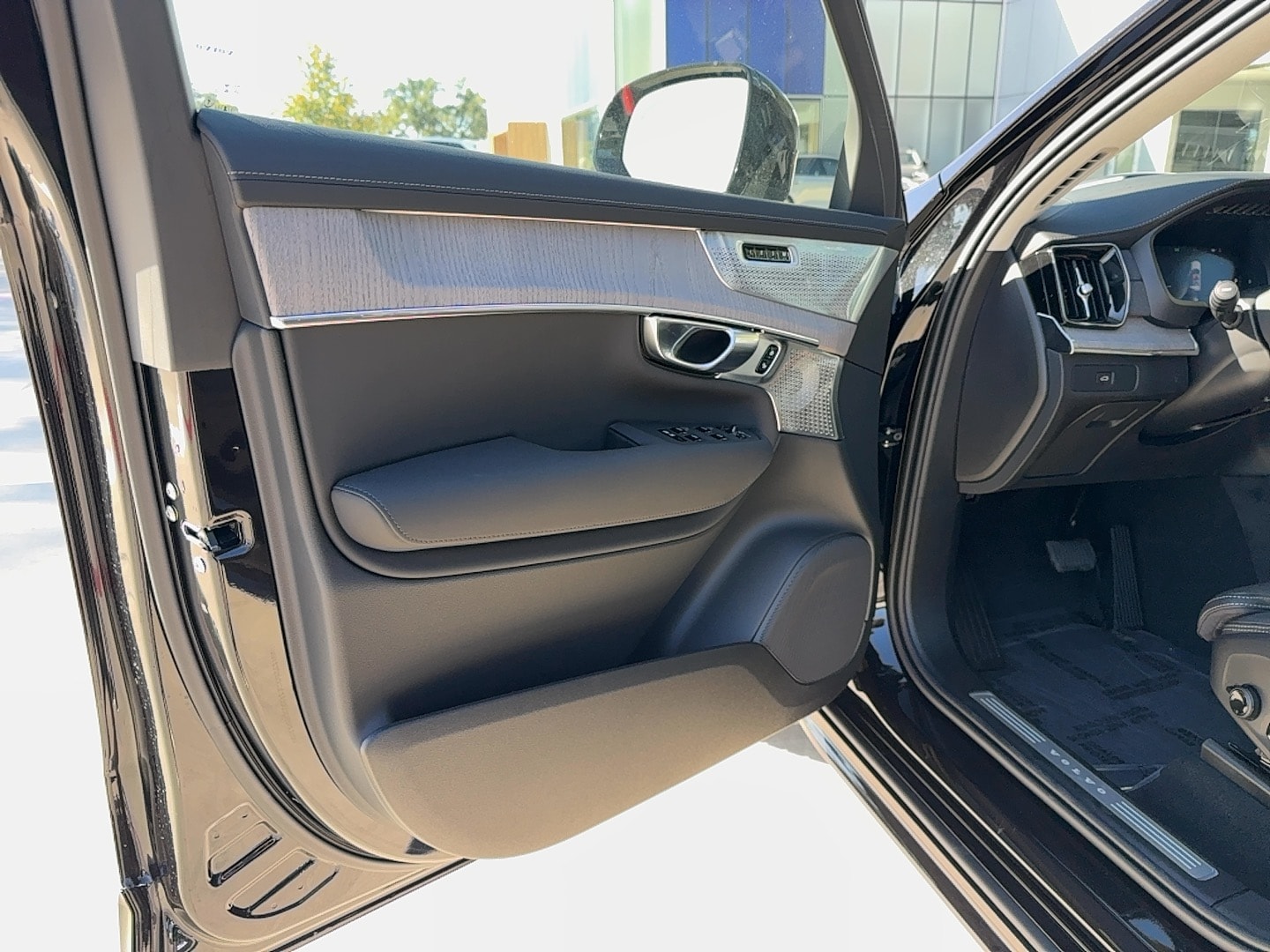 2026 Volvo XC90 Ultra - Photo 10