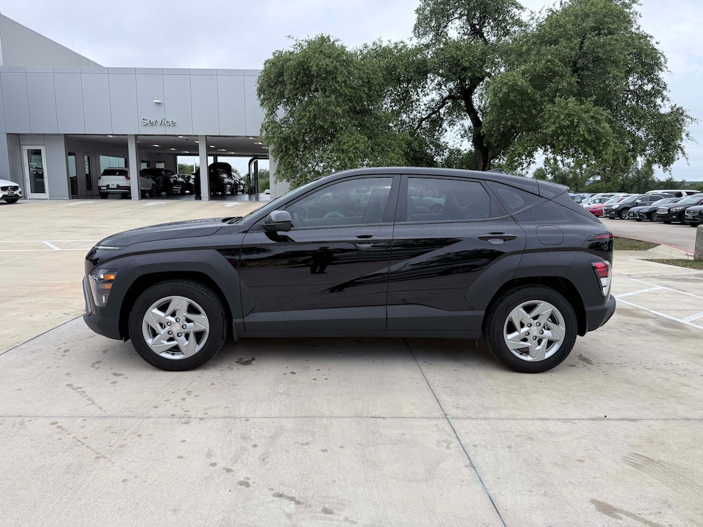 Used 2025 Hyundai Kona SE SUV