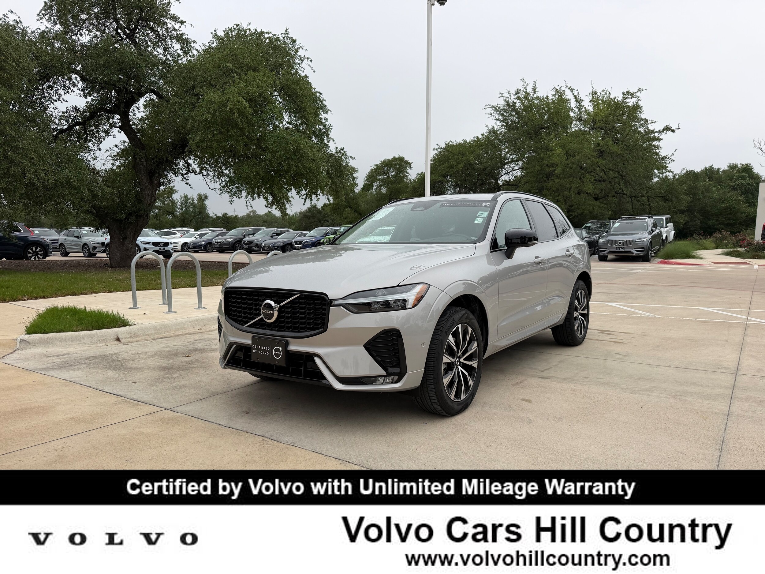 2025 Volvo XC60 B5 Plus Dark AWD's photo