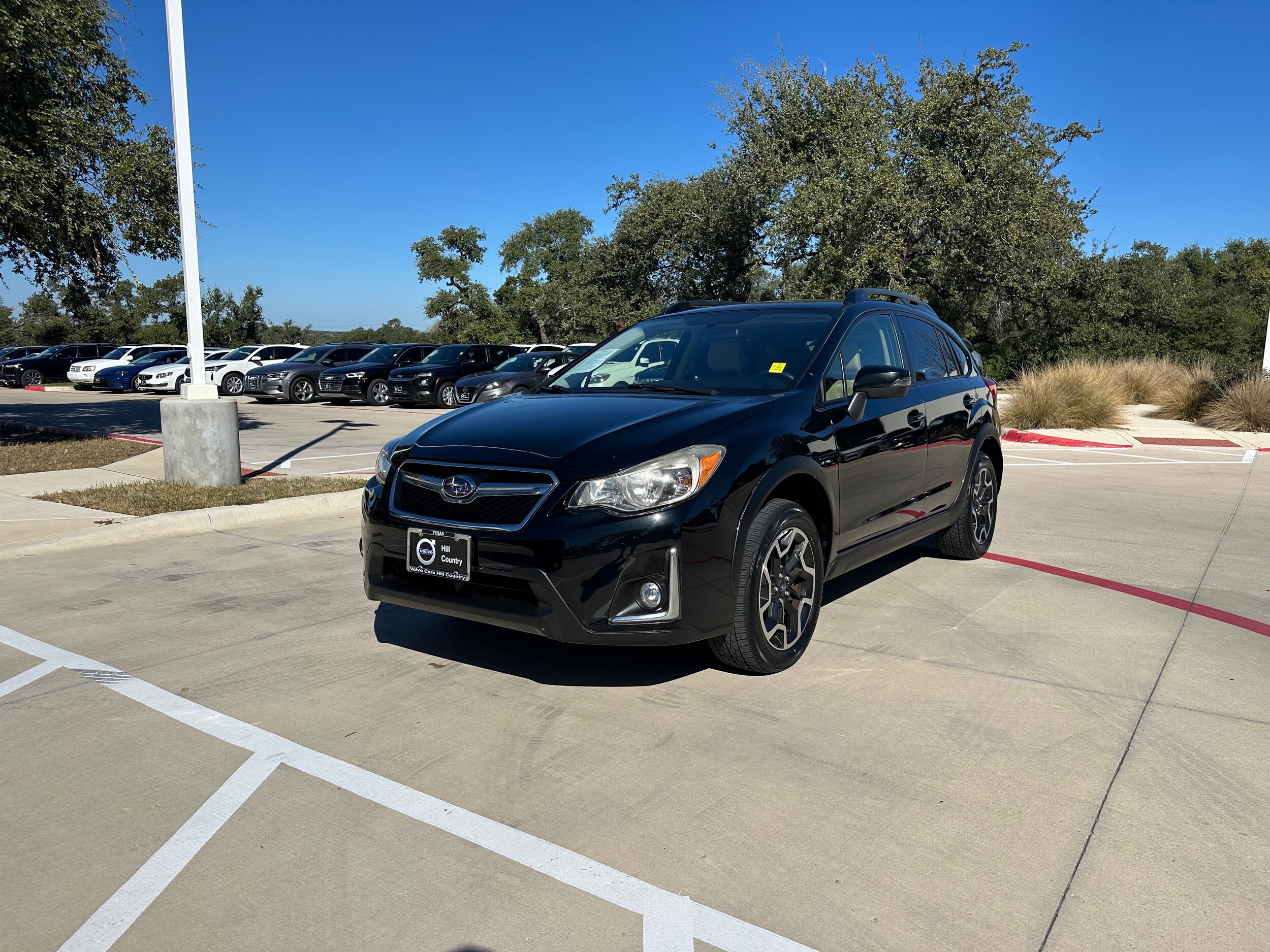 2017 Subaru Crosstrek 2.0i Limited photo 2