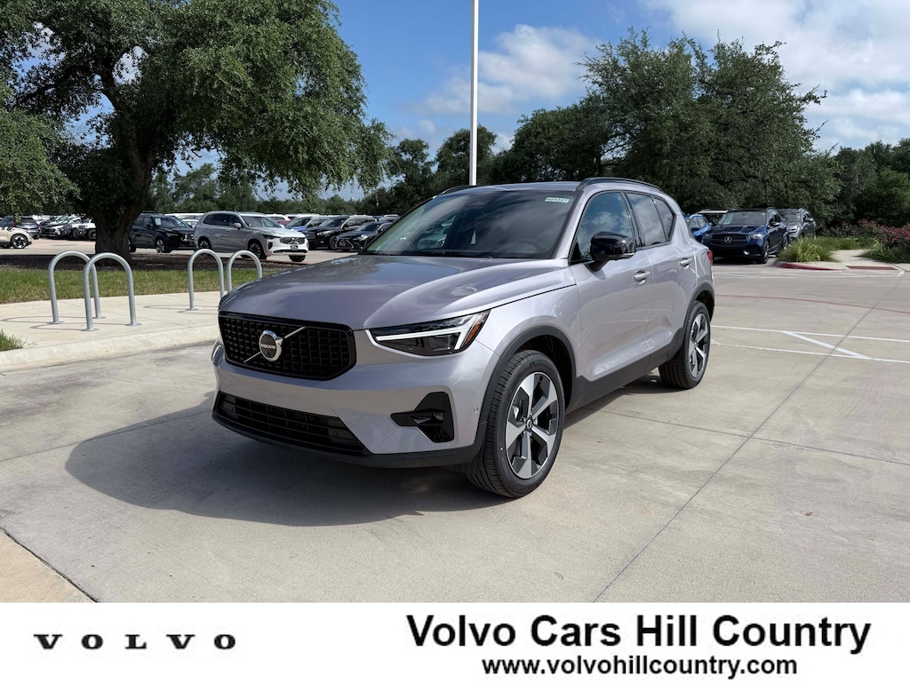 New 2026 Volvo XC40 B5 Plus SUV