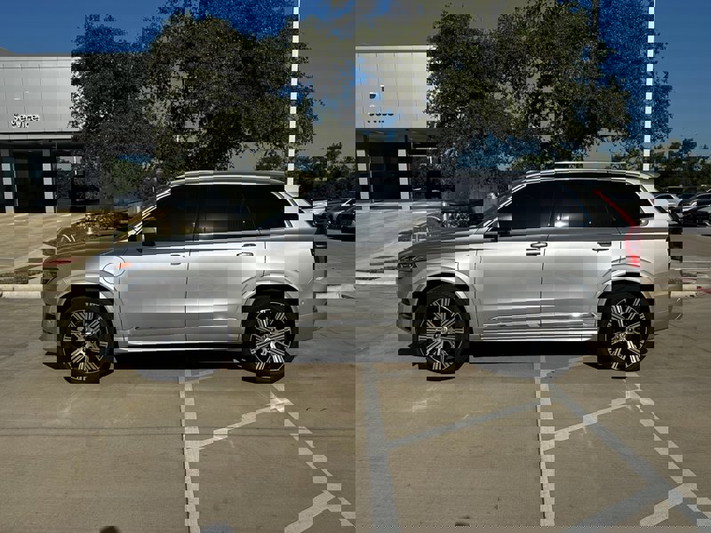 2022 Volvo XC90 Recharge T8 Inscription photo 3