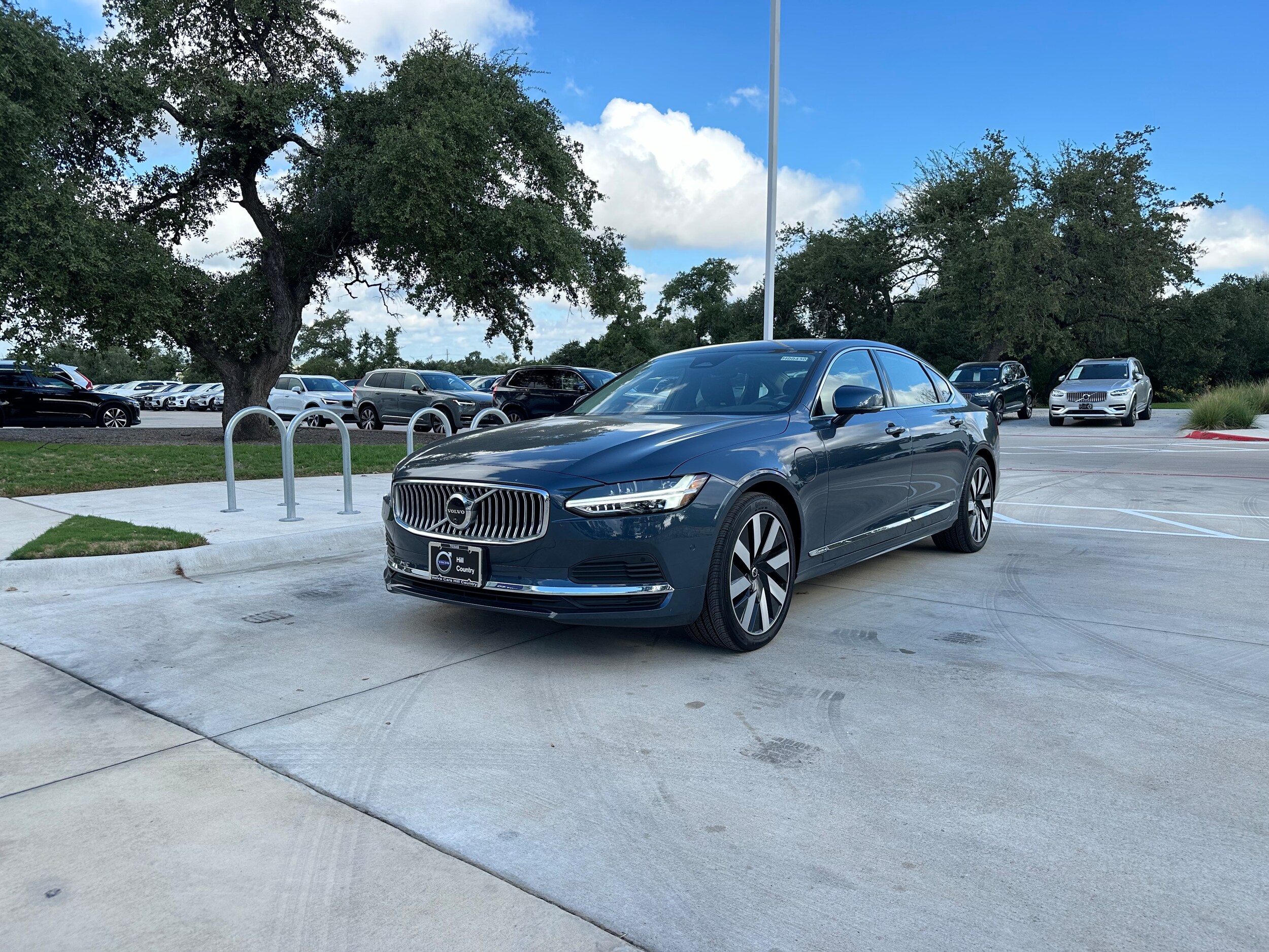 2024 Volvo S90 T8 Ultimate photo 2