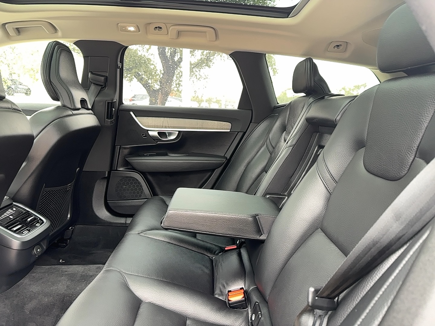 2023 Volvo V90 Cross Country Plus - Photo 16