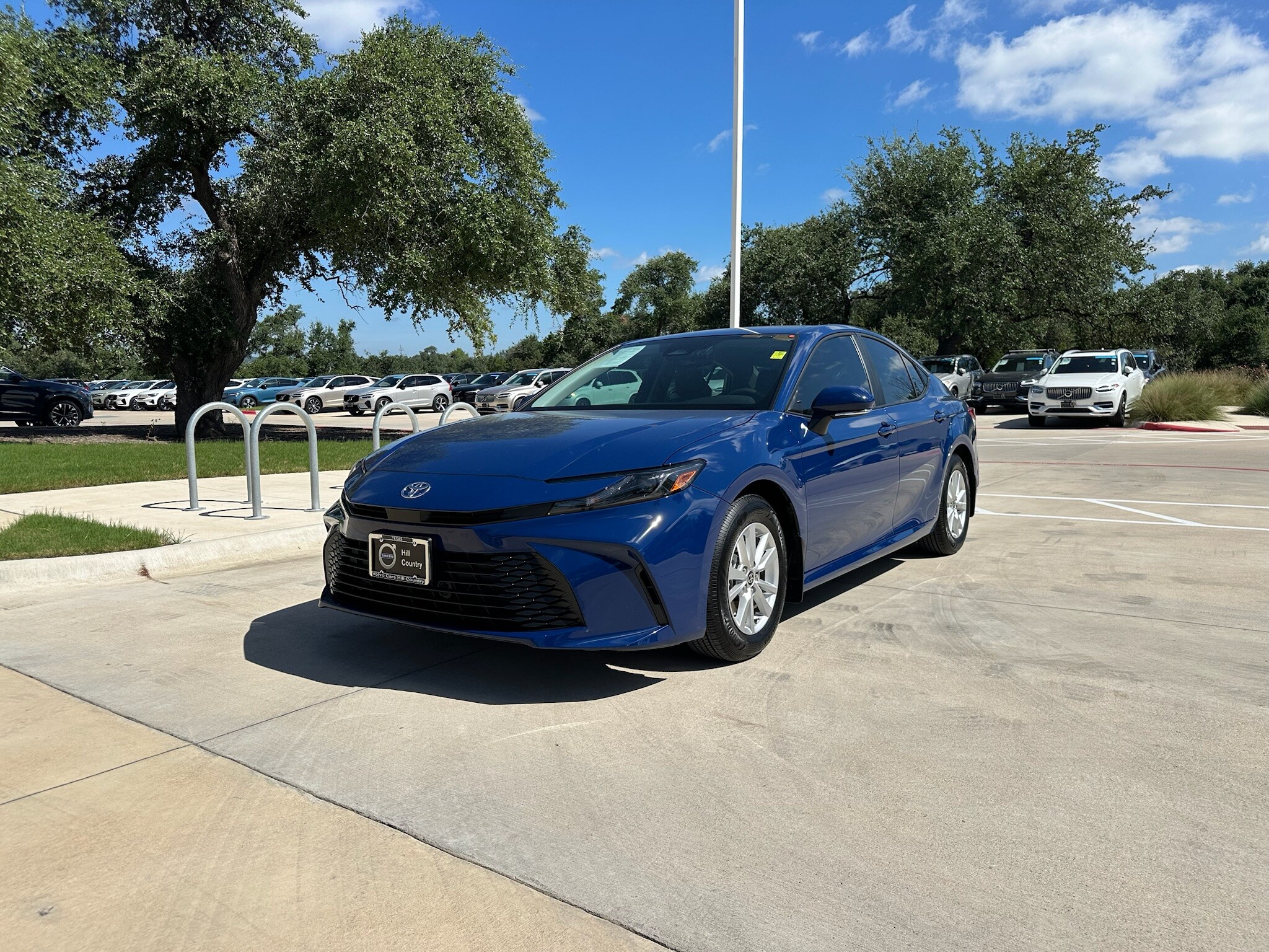2025 Toyota Camry LE photo 2