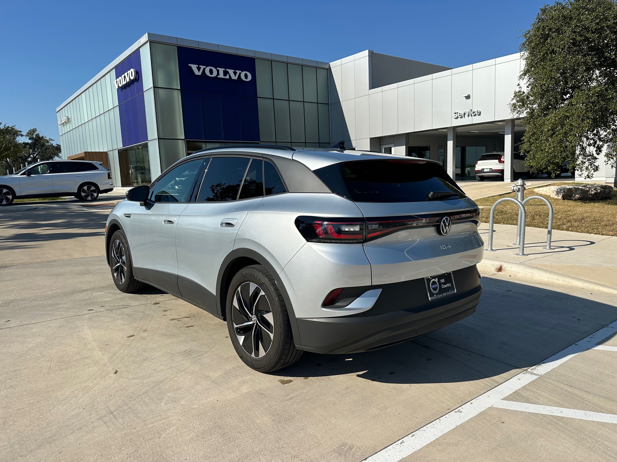 2022 Volkswagen ID.4 Pro photo 4