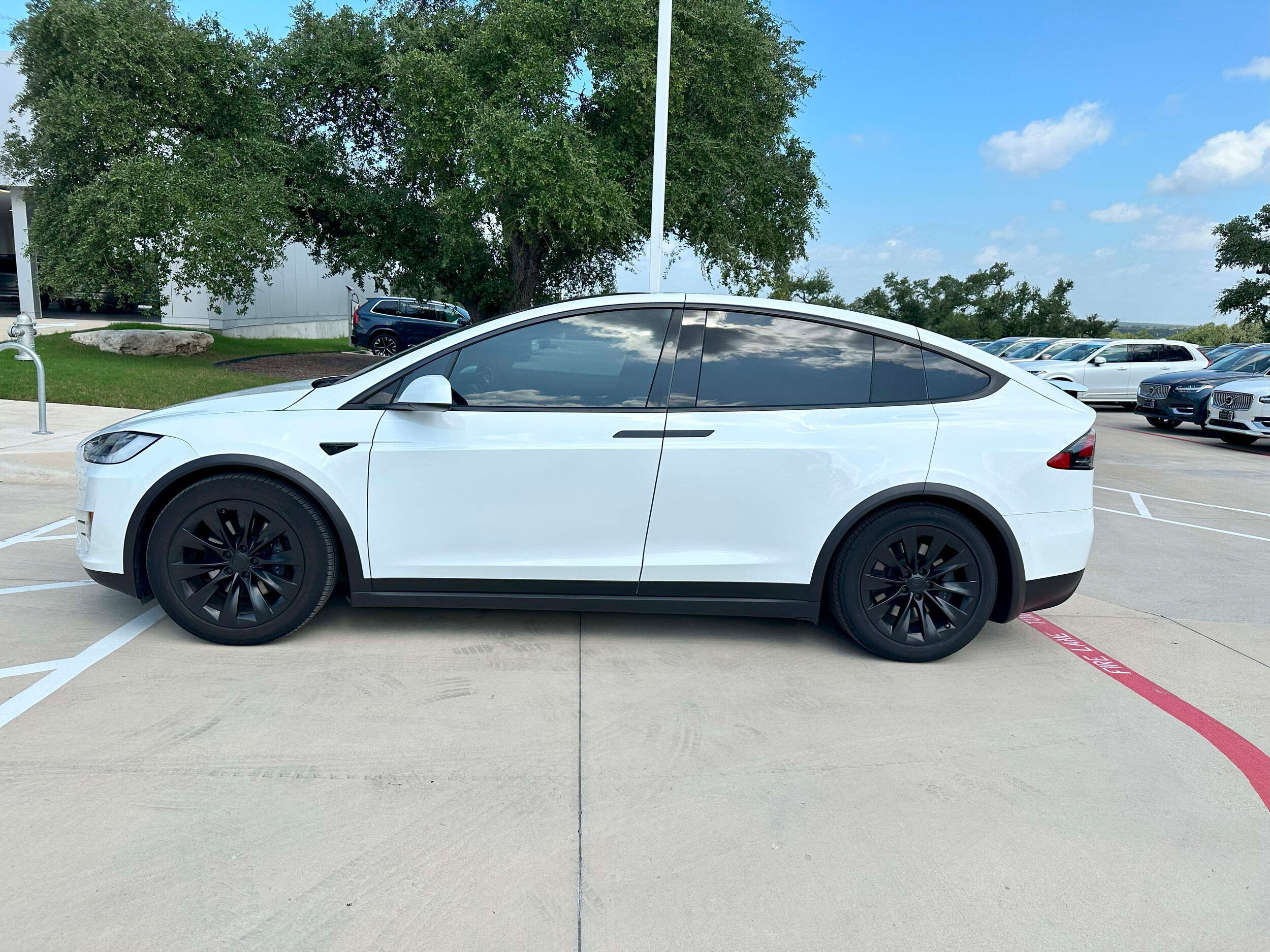 2021 Tesla Model X Long Range photo 2