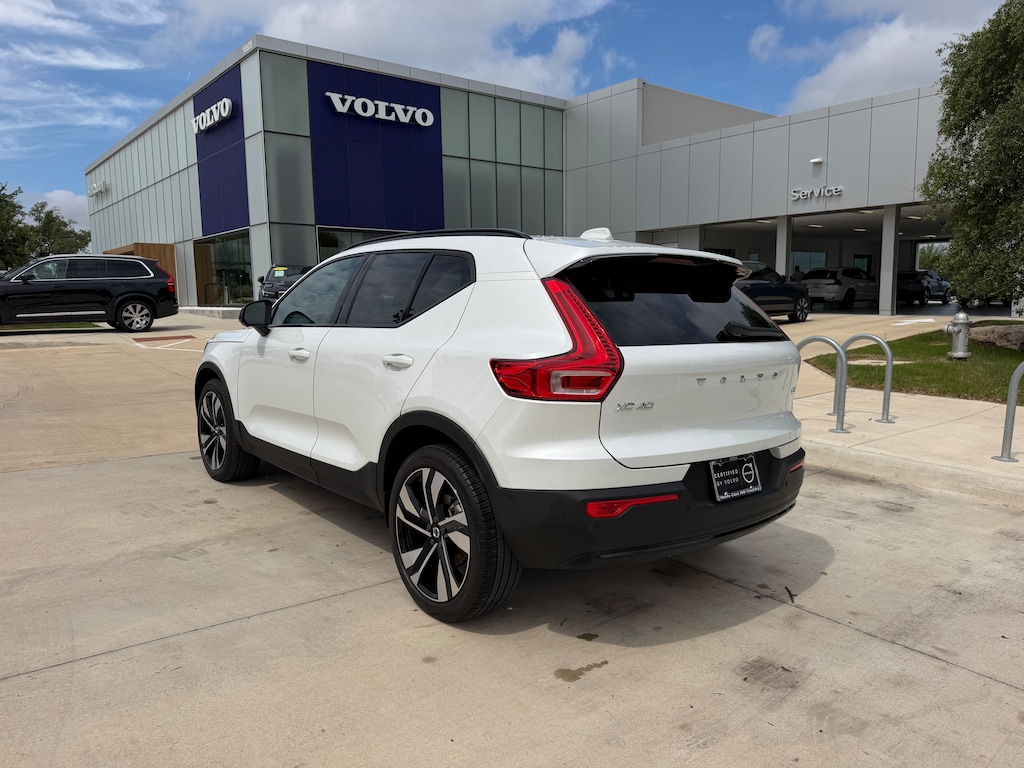 Certified 2023 Volvo XC40 B4 FWD Plus Dark SUV