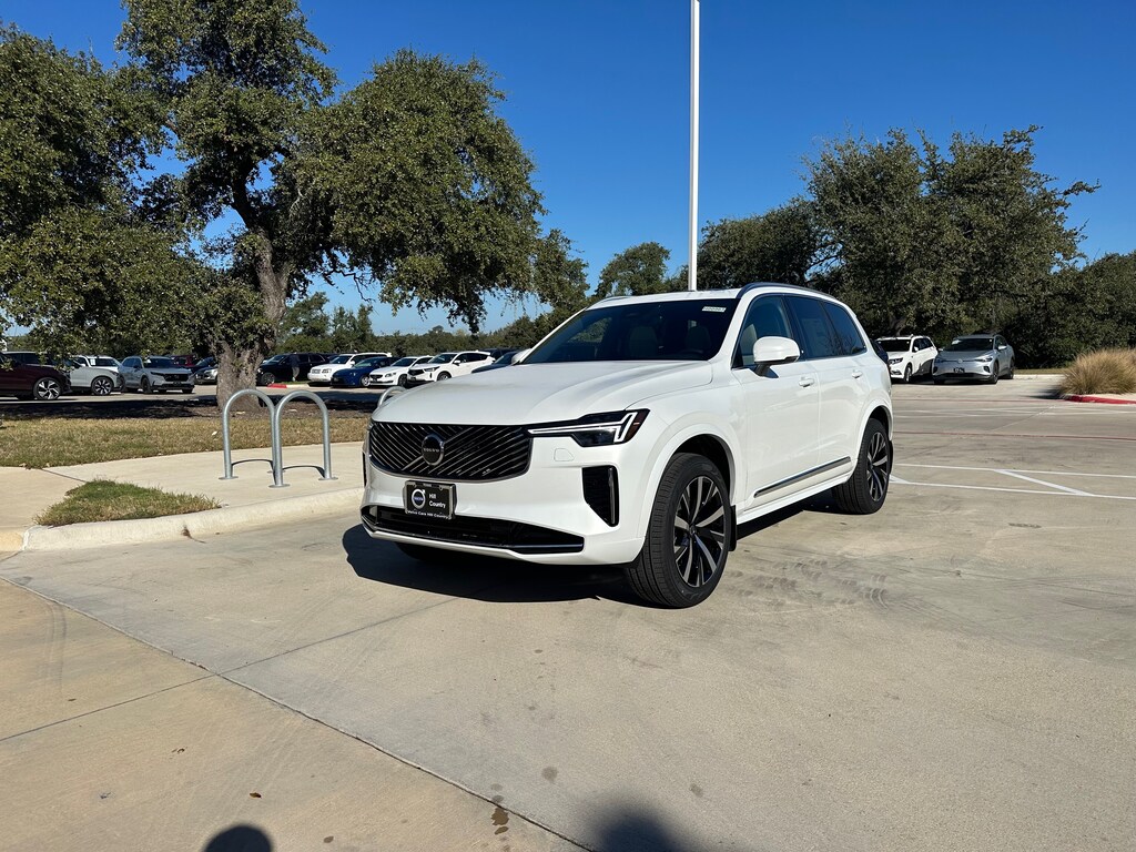 New 2026 Volvo XC90 B5 Core SUV