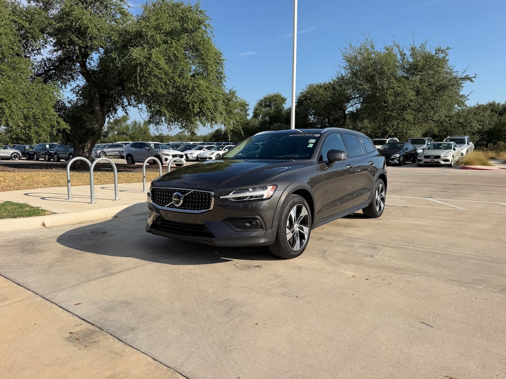Certified 2025 Volvo V60 Cross Country B5 Plus Wagon